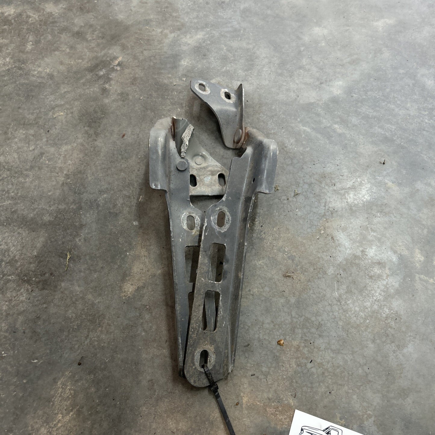 87 - 97 FORD OBS F150 BRONCO F250 F350 HOOD HINGES PAIR OEM