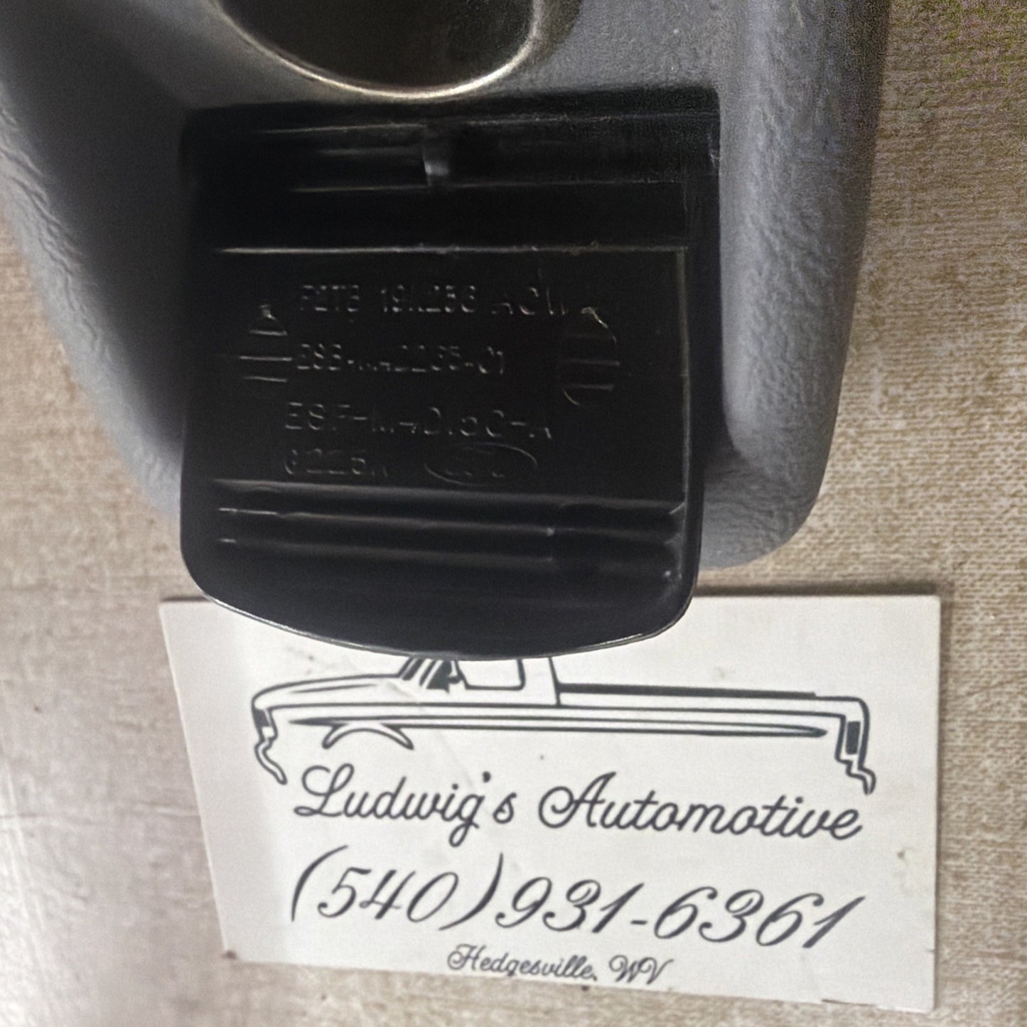 92-96 FORD F150 F250 F350 DASH POWER POINT 12V POWER SOCKET OPAL GREY