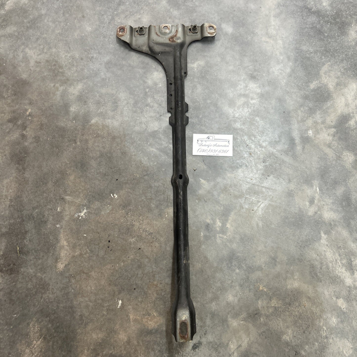1992 - 1997 Ford F250 F350 7.3 Diesel Core Support Center Bracket. OEM