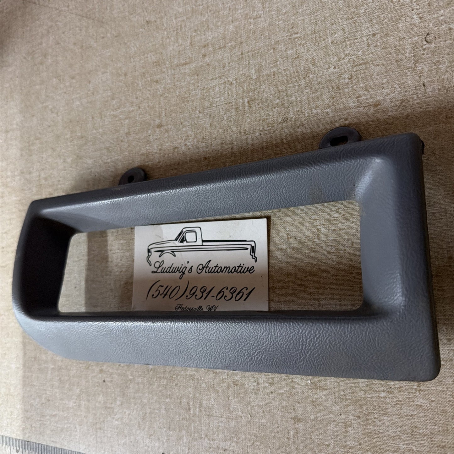 1992-1996 Ford F150 F250 F350 Bronco LIGHT Gray Climate Control Trim Bezel OEM