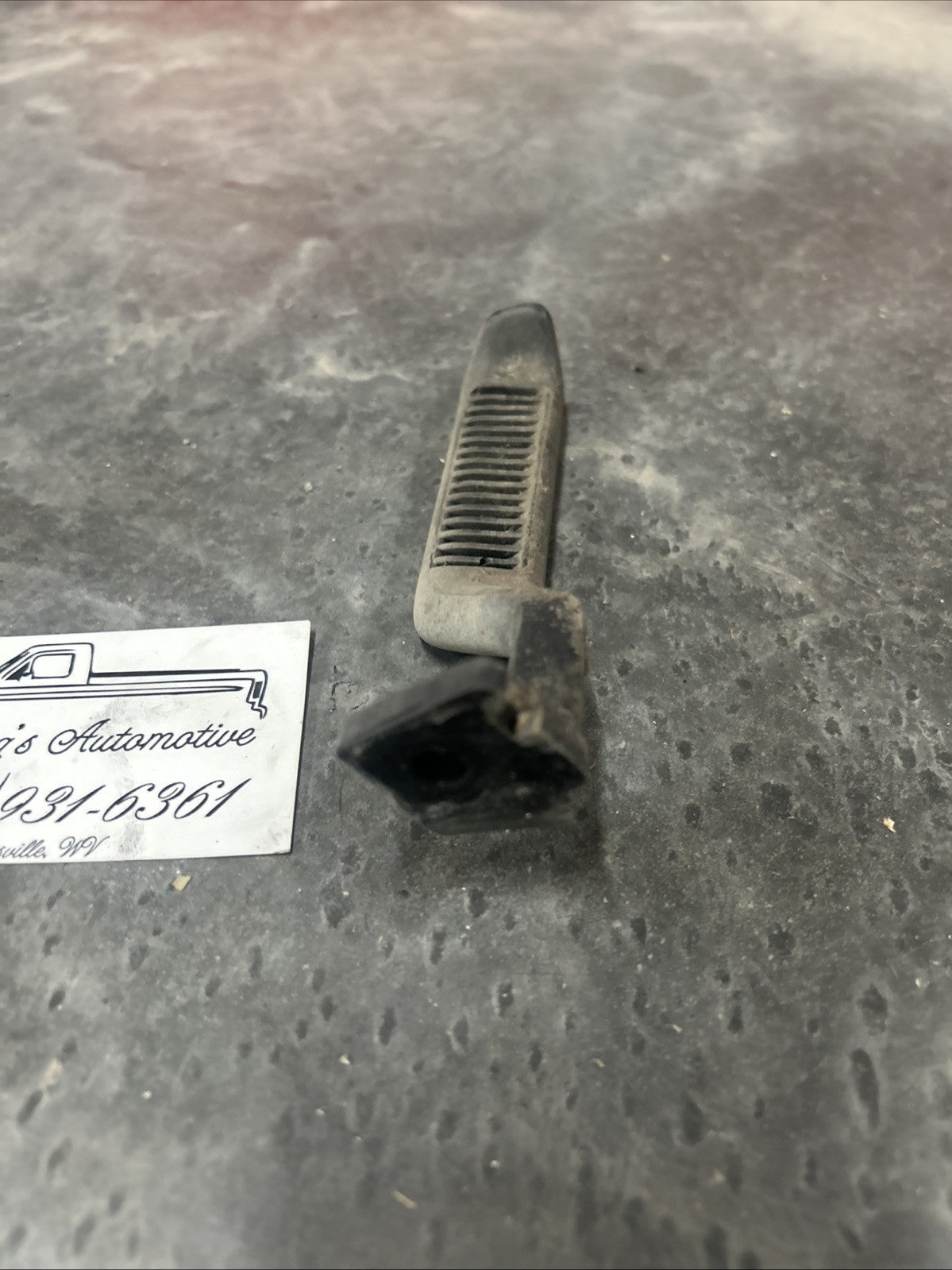 1987-1991 Ford Truck F150 F250 F350 Passenger RH Interior Inner Door Handle OEM