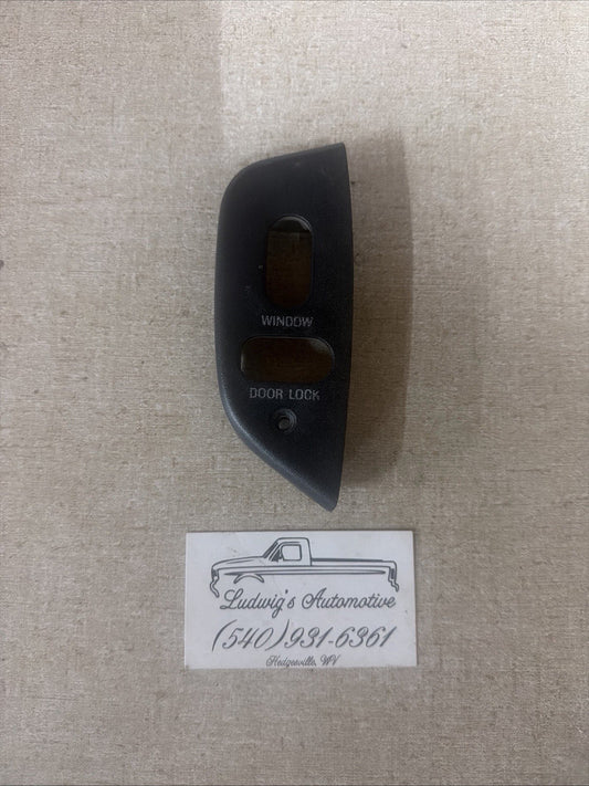 92-96 Bronco F150 F250 F350 OBS DOOR FRONT PASSENGER  RH SIDE SWITCH BEZEL  OEM