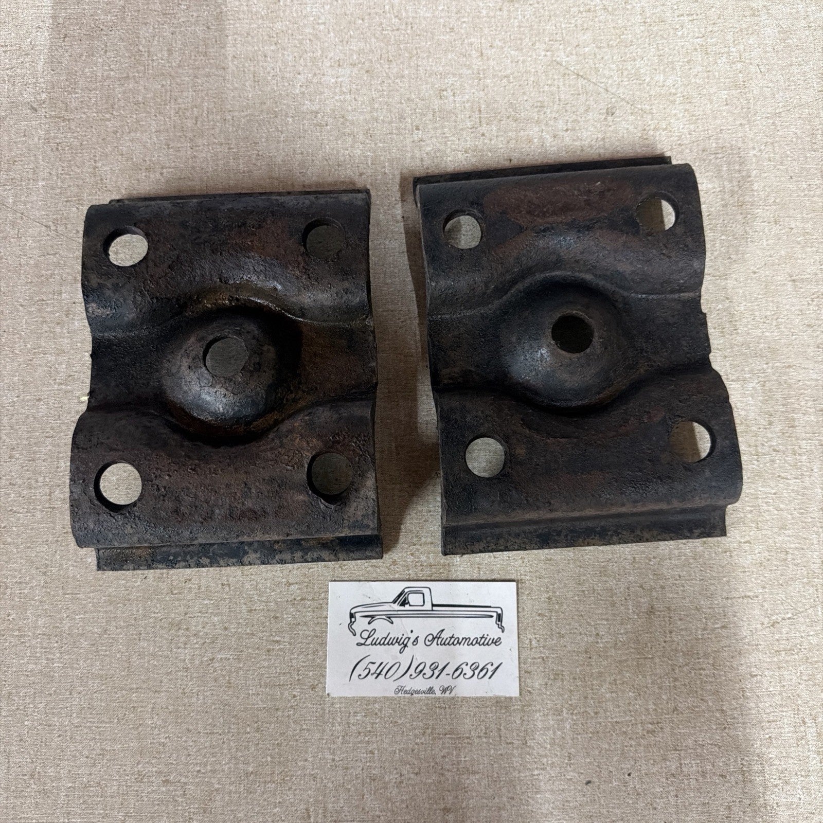 87-97 Ford F250 F350 Rear Axle Leaf Spring U Bolt Plate Set E2Ta-Ga