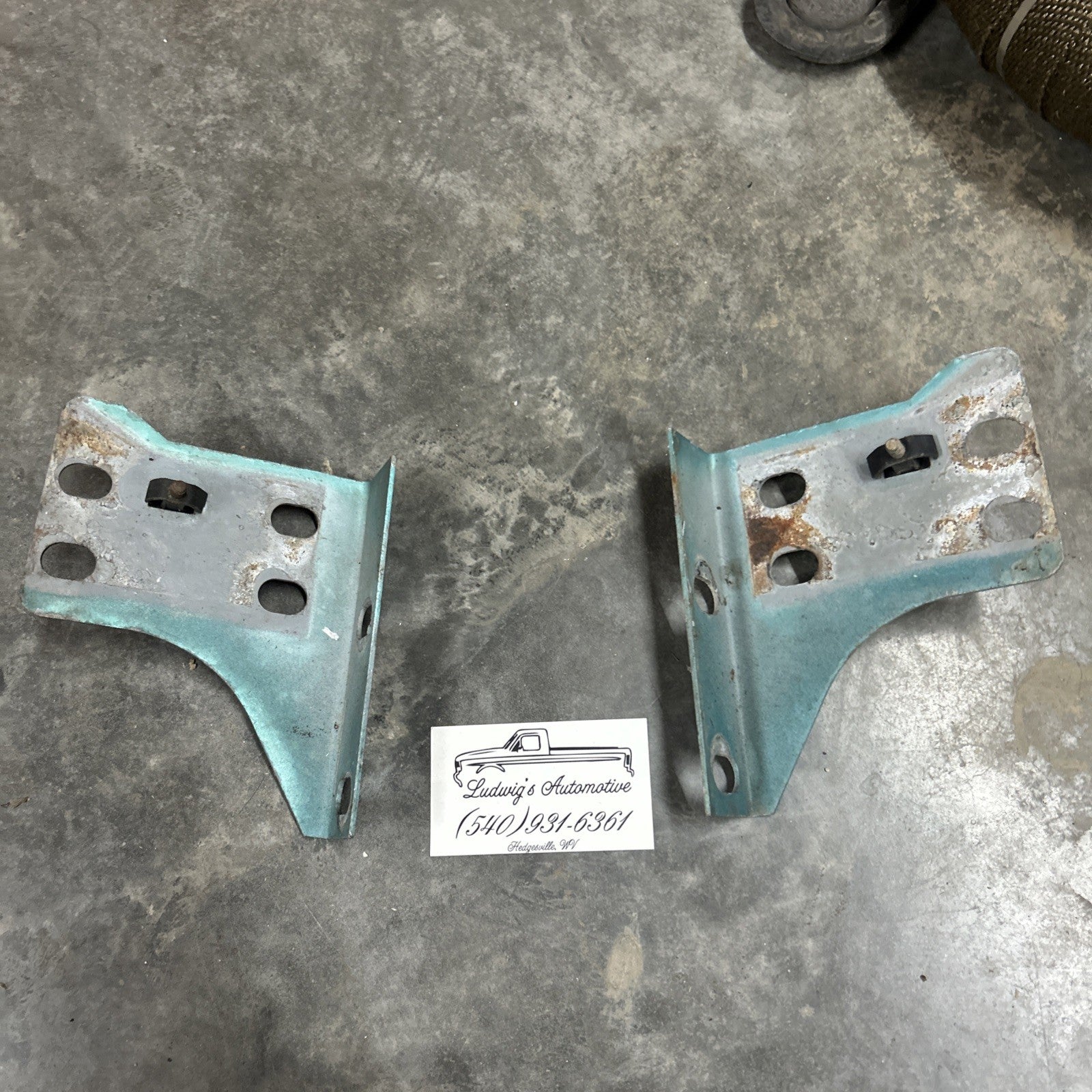 92-97FORD F150 F250 F350 F450 Bronco Upper L&R CORNER CORE SUPPORT BRACKETS OEM