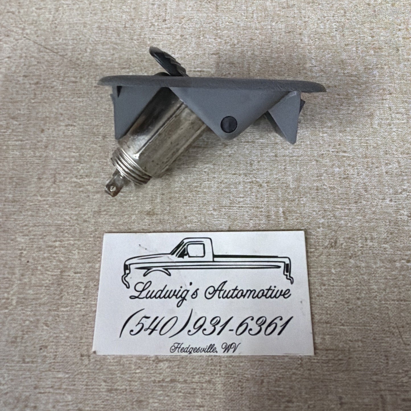 92-96 FORD F150 TRUCK DASH POWER POINT 12V POWER SOCKET GRAY F250 F350