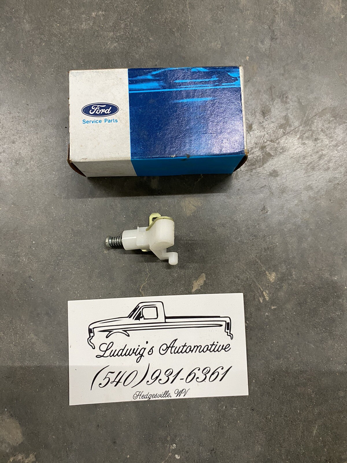 Ford D9UZ-15A851-A Parking Brake Light Switch Assembly OEM
