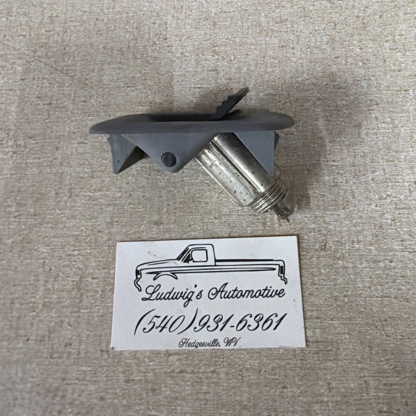 92-96 FORD F150 TRUCK DASH POWER POINT 12V POWER SOCKET GRAY F250 F350