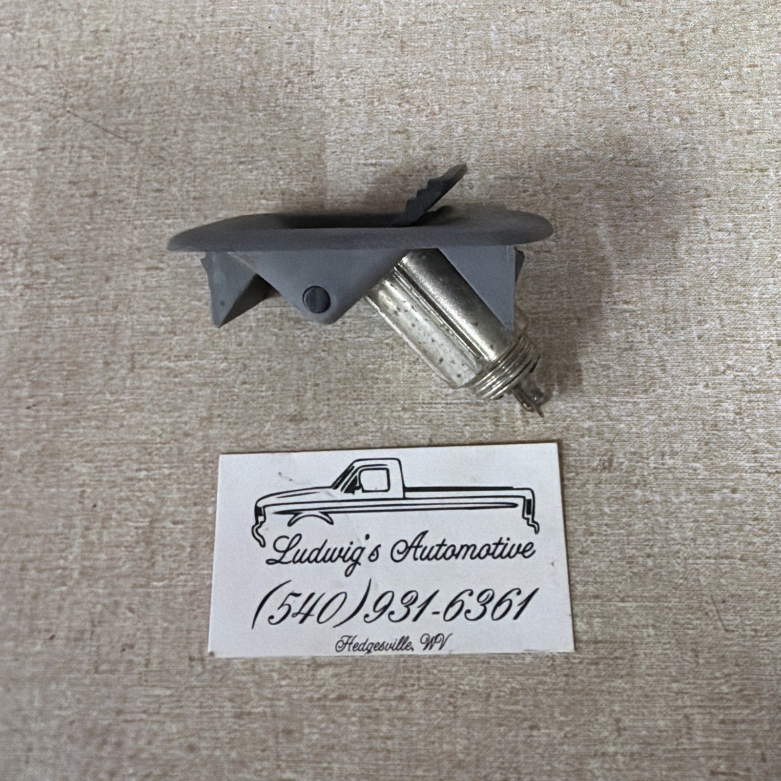 92-96 FORD F150 TRUCK DASH POWER POINT 12V POWER SOCKET GRAY F250 F350