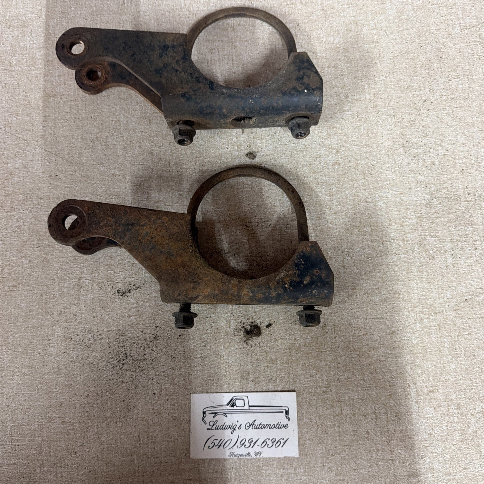 92-97 F350 Cab And Chassis Rear Shock Mount Brackets F5TA-4A047-BB