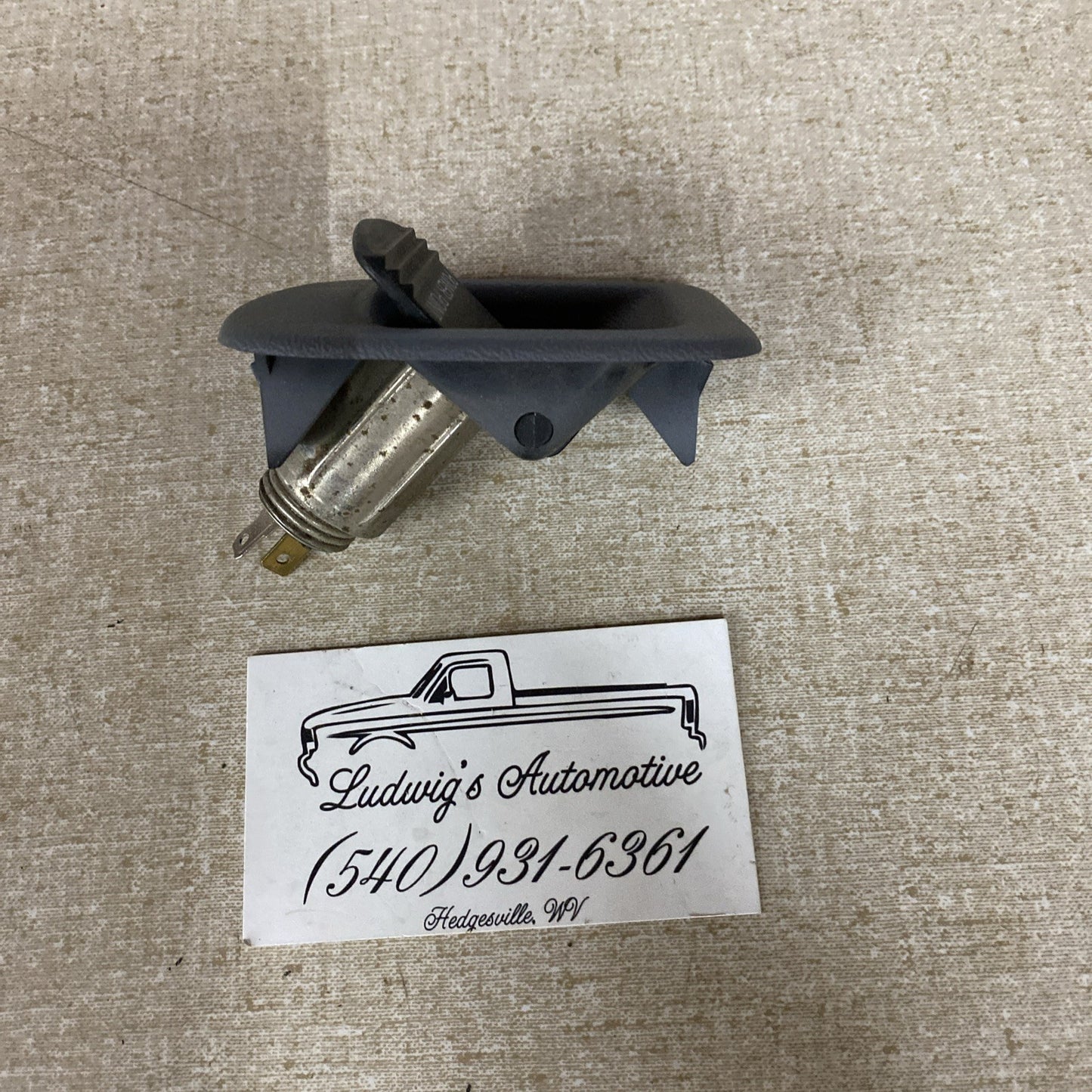 92-96 FORD F150 TRUCK DASH POWER POINT 12V POWER SOCKET GRAY F250 F350
