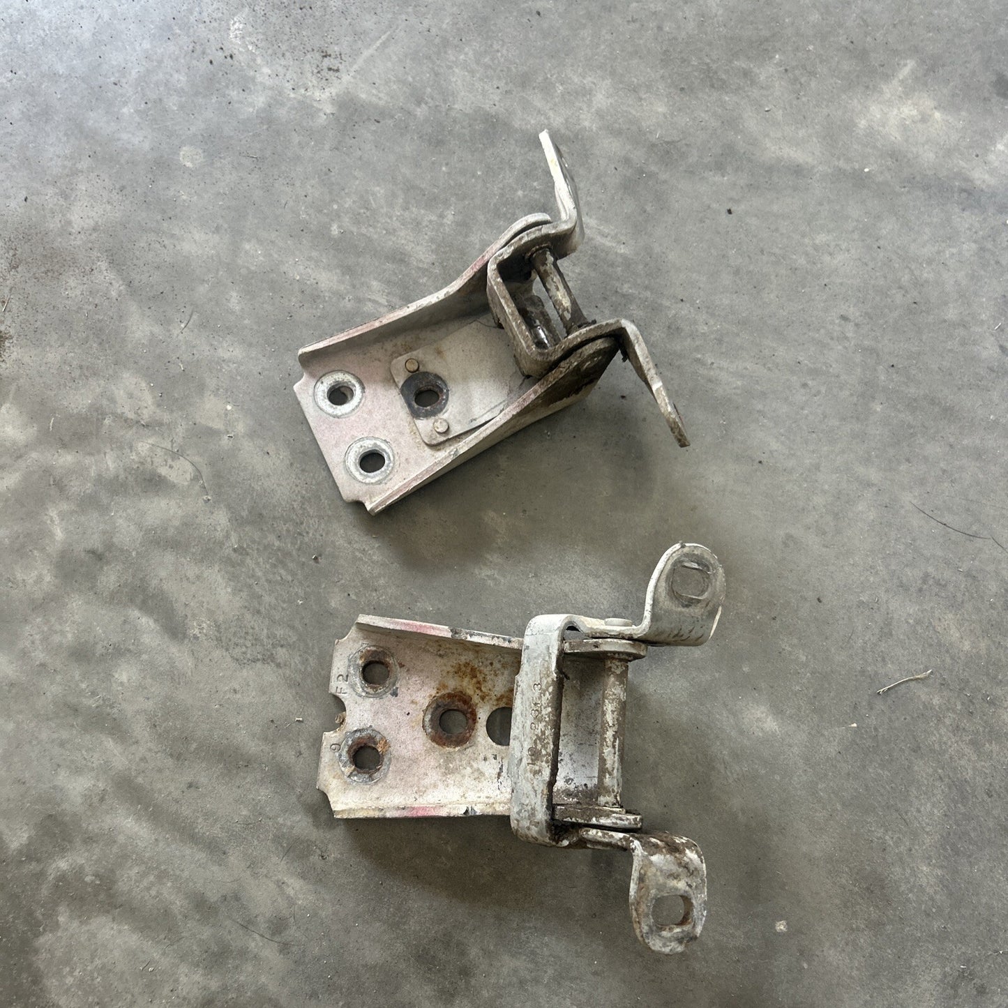 87 - 97 FORD OBS F150 F250 F350 PASSENGER SIDE FRONT DOOR HINGES SET OEM