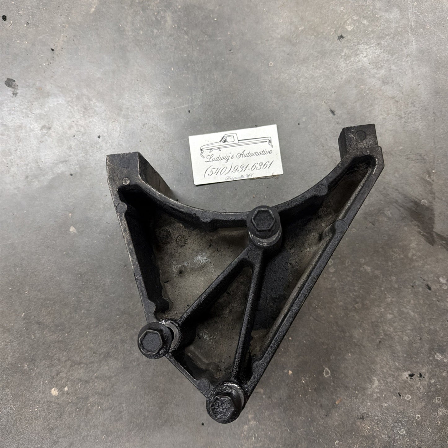 92-94 Ford 7.3 IDI Diesel Alternator Mounting Bracket 1992-1994 F3TA-10039-CB