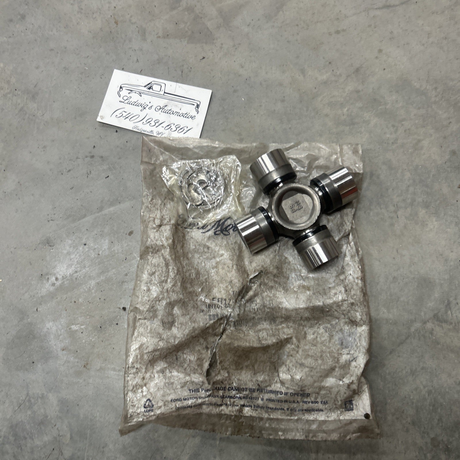 OEM Ford F81Z-4635-BB U-Joint Repair Kit