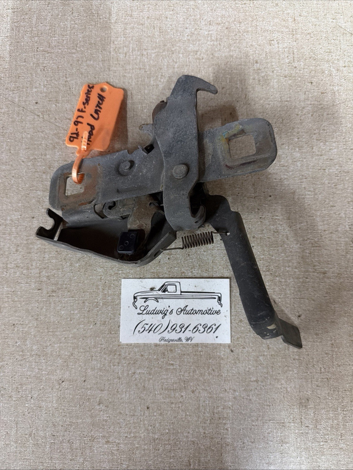 87-96 Ford Bronco F150 F250 F350 F Super Duty OEM Hood Lock Latch Assembly