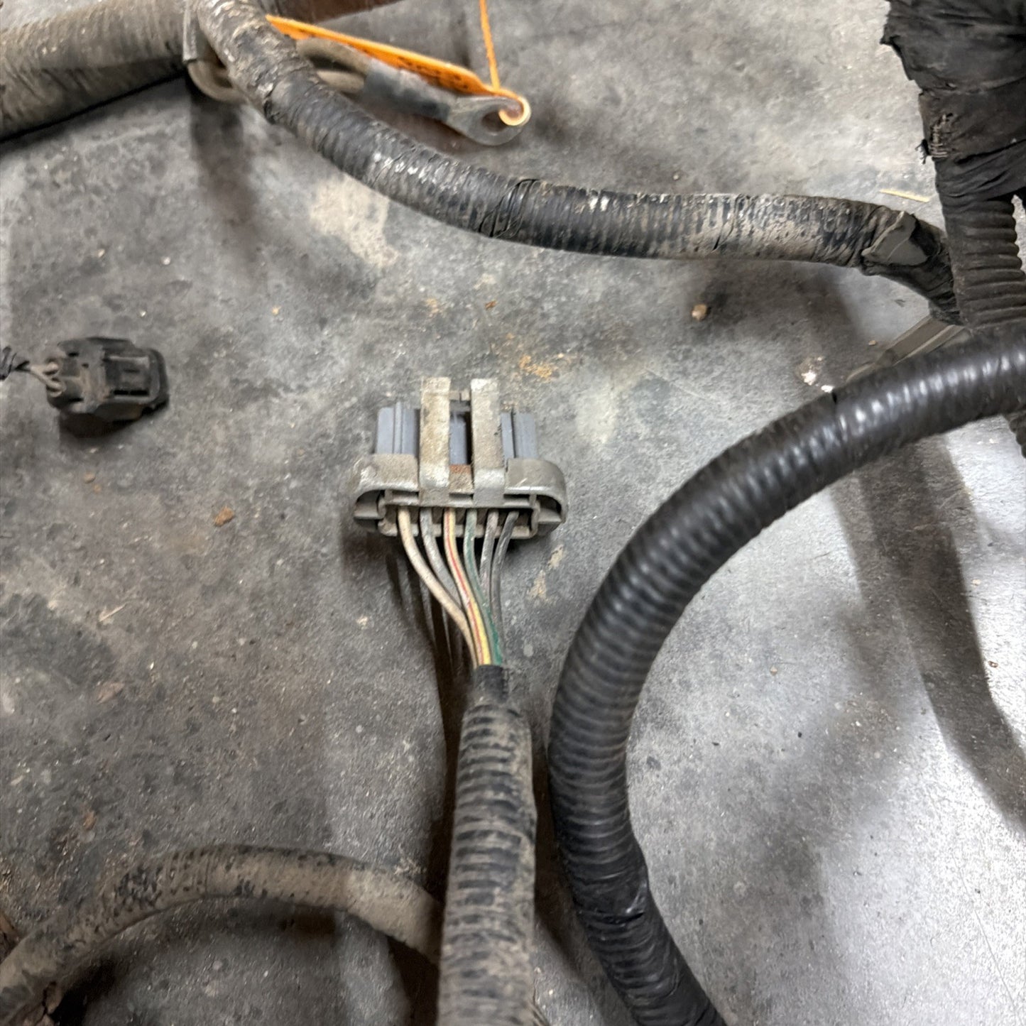 96-97 Ford F250 F350 7.3L Underhood Fuse Box Wiring Harness F7TB-12A581-p260f