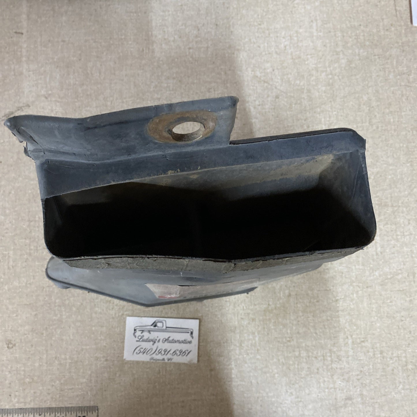 1995-1997 Ford F-250 F-350 7.3L Diesel Air Cleaner Intake Duct F5TA-9C675-AC OEM