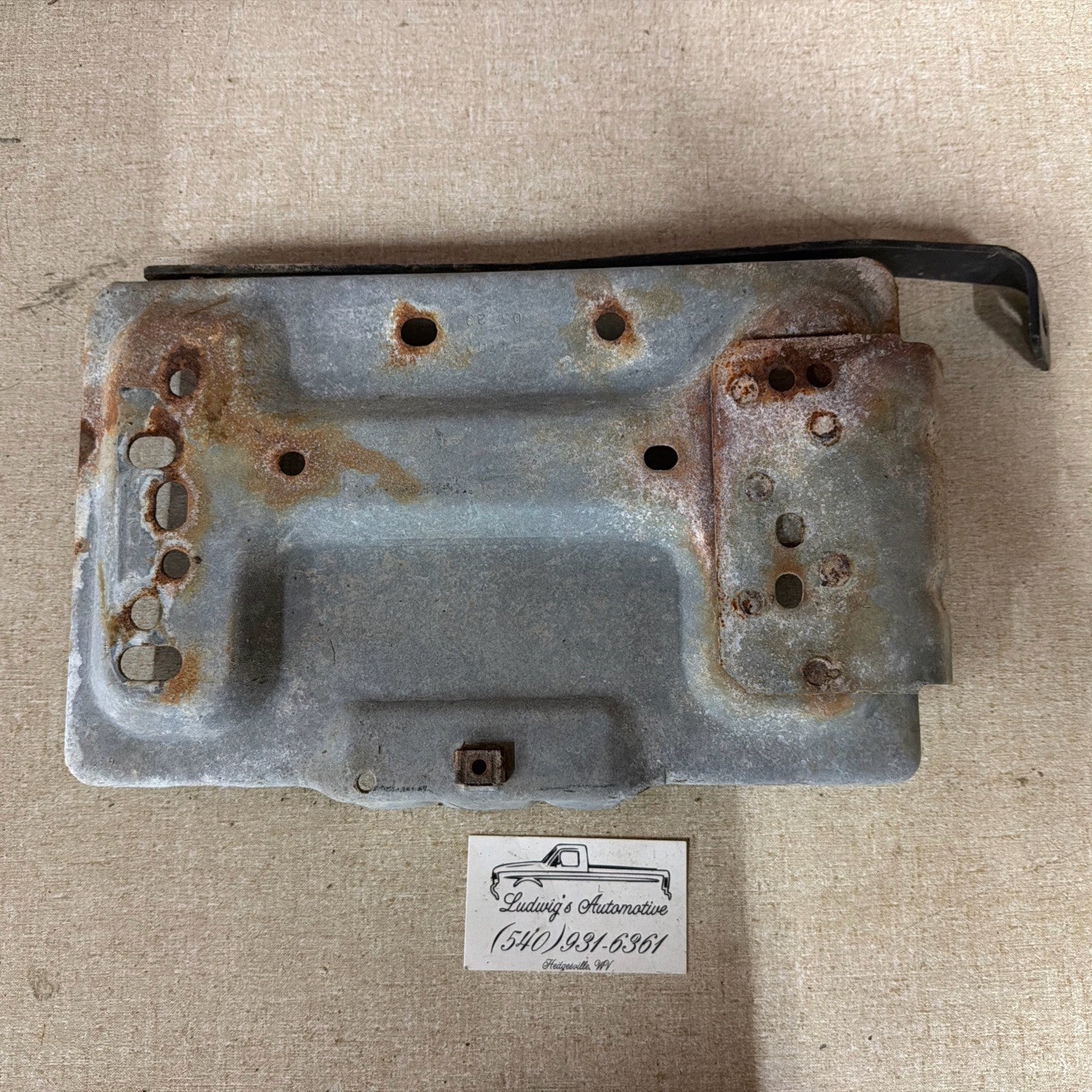1987 - 1996 87-96 FORD BRONCO F150 F250 1997 97 F350 RIGHT BATTERY TRAY NICE OEM