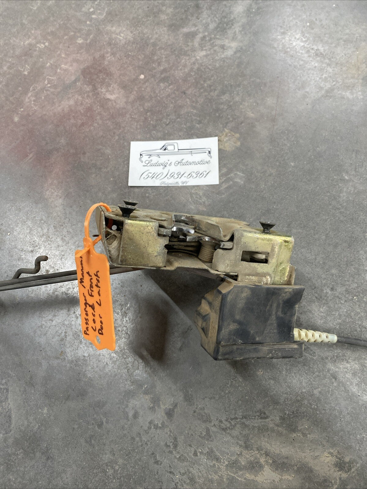 92-96 F Series Passenger Door Latch Assembly 