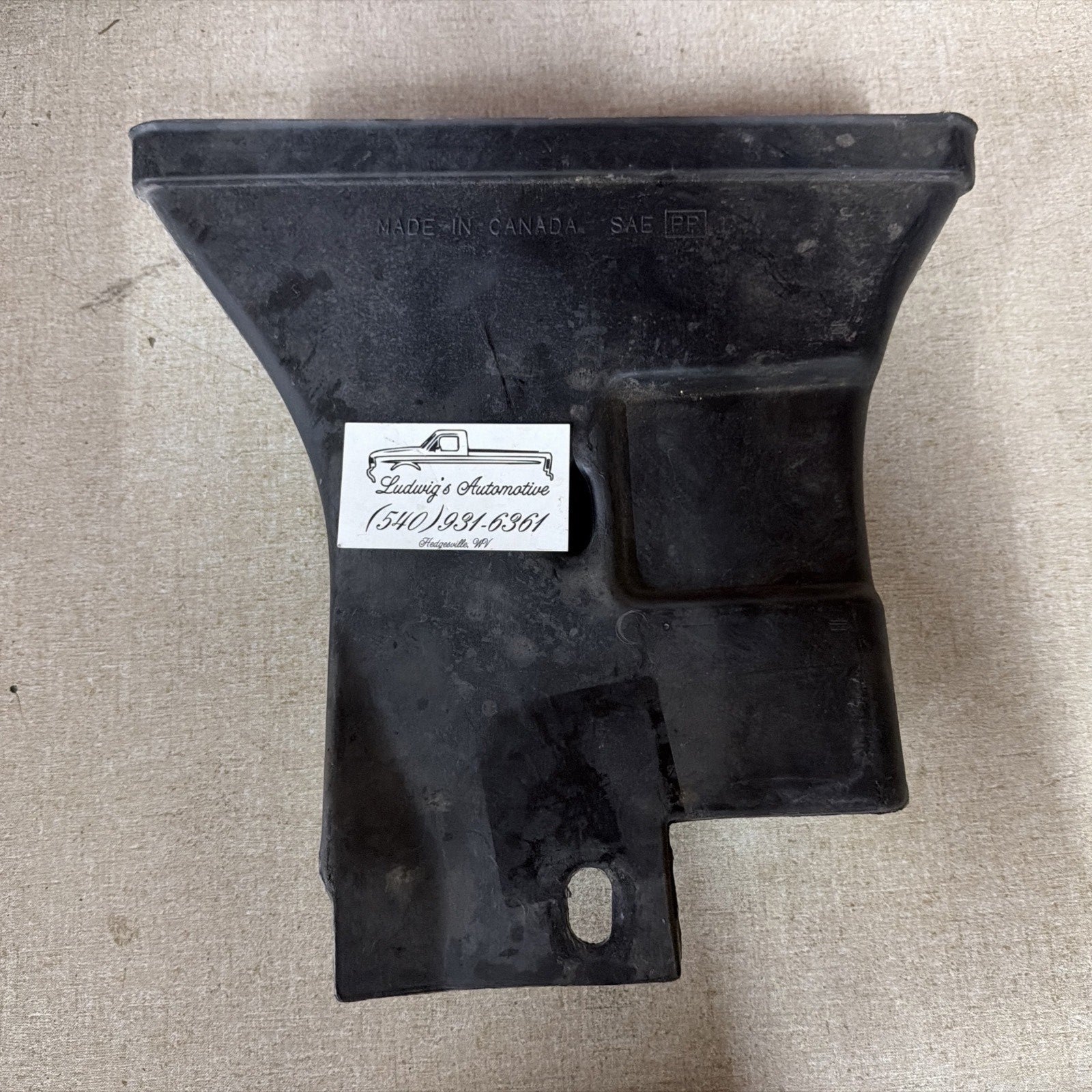 1995-1997 Ford F-250 F-350 7.3L Diesel Air Cleaner Intake Duct F5TA-9C675-AC OEM