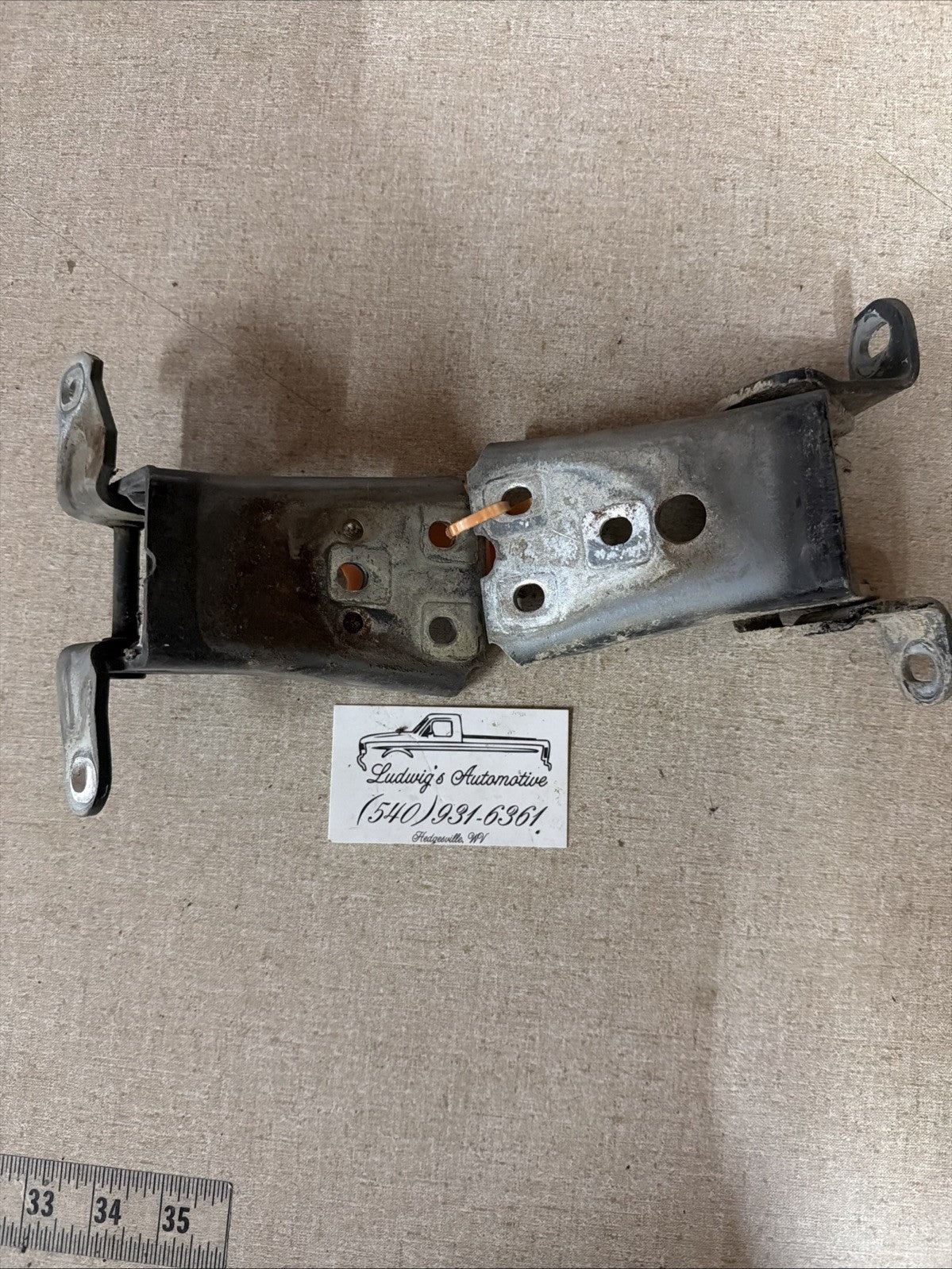 RH PASSENGER FRONT DOOR UPPER LOWER HINGES  1980-1996 Ford F150 F250 F350 Bronco