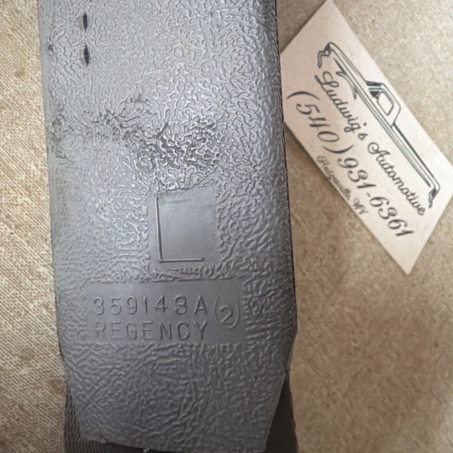 92-96 OBS Ford single cab bench seat Driver buckle F150 f250 f350 Opal