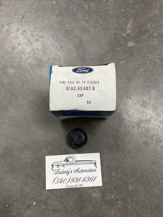 New OEM Ford D1AZ-9E602-B Fuel Vapor Canister Cap NOS