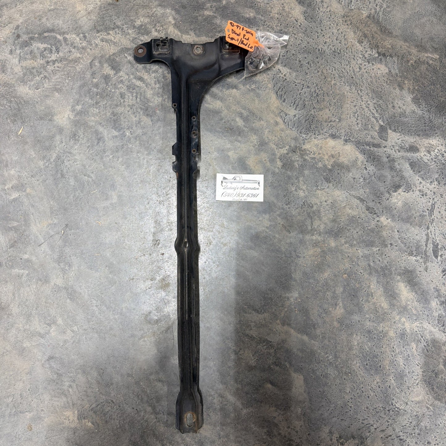94-97 Ford F250 F350 F-Series Center Radiator Core Support Hood Latch Mount