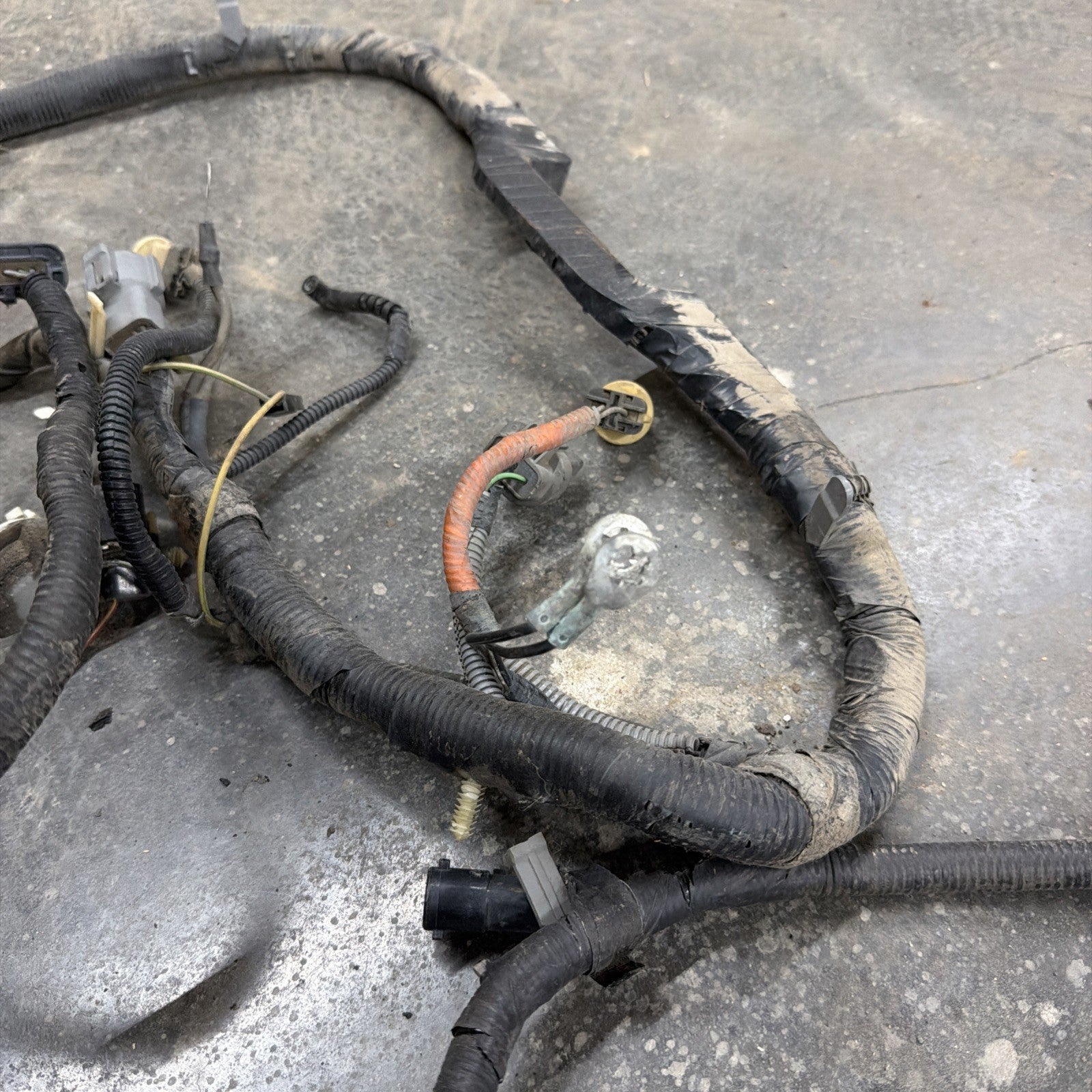 1995 Ford F250 F350 7.3 Front Body Fuse Box Wiring Harness