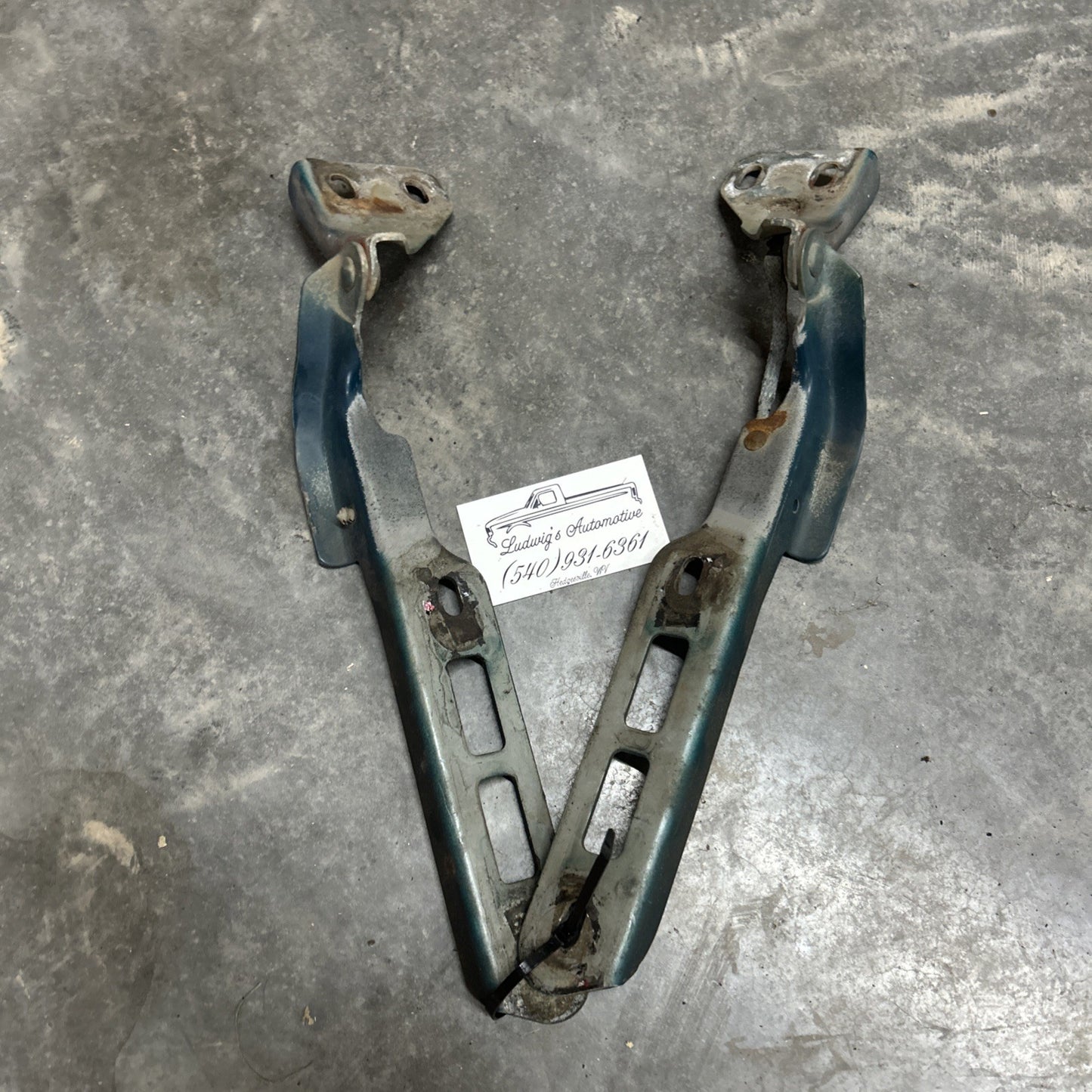 1987 - 1997 Ford F150 F250 F350 Hood Hinge Set. Left & Right OEM