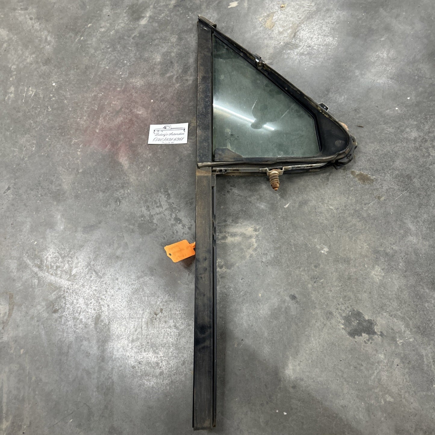 92-96 Ford F150 F250 F350 Bronco PassengerRH Vent Window Wing Glass Assembly