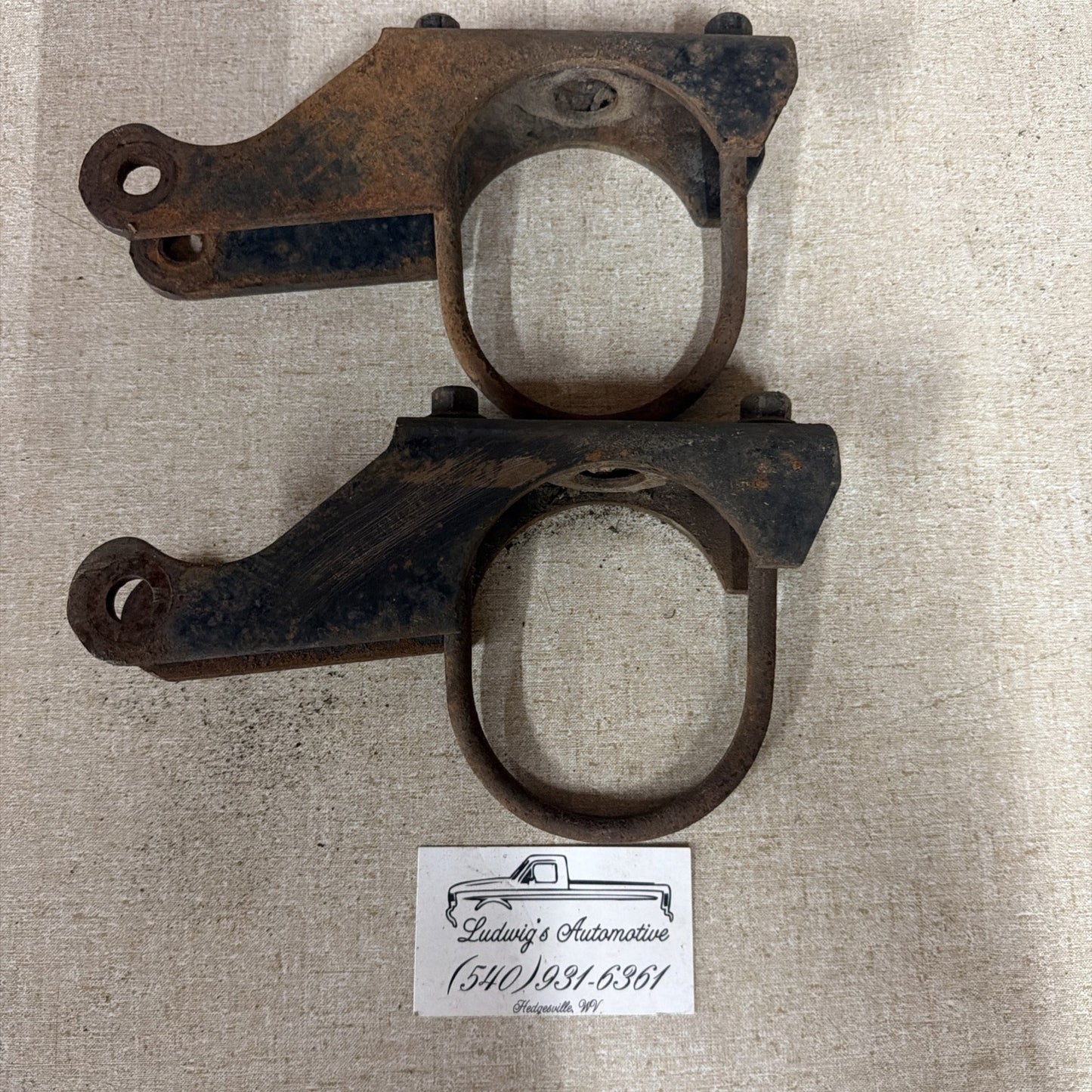 92-97 F350 Cab And Chassis Rear Shock Mount Brackets F5TA-4A047-BB