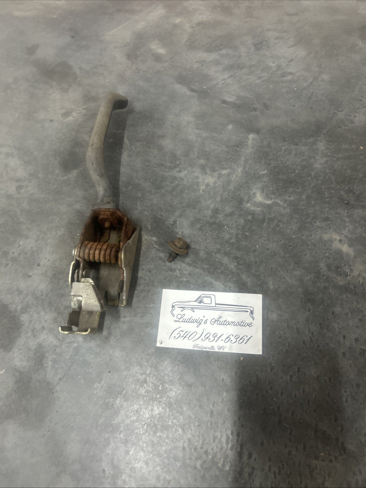 1992-1996 Ford Truck F150 F250 F350 Passenger RH Interior Inner Door Handle OEM