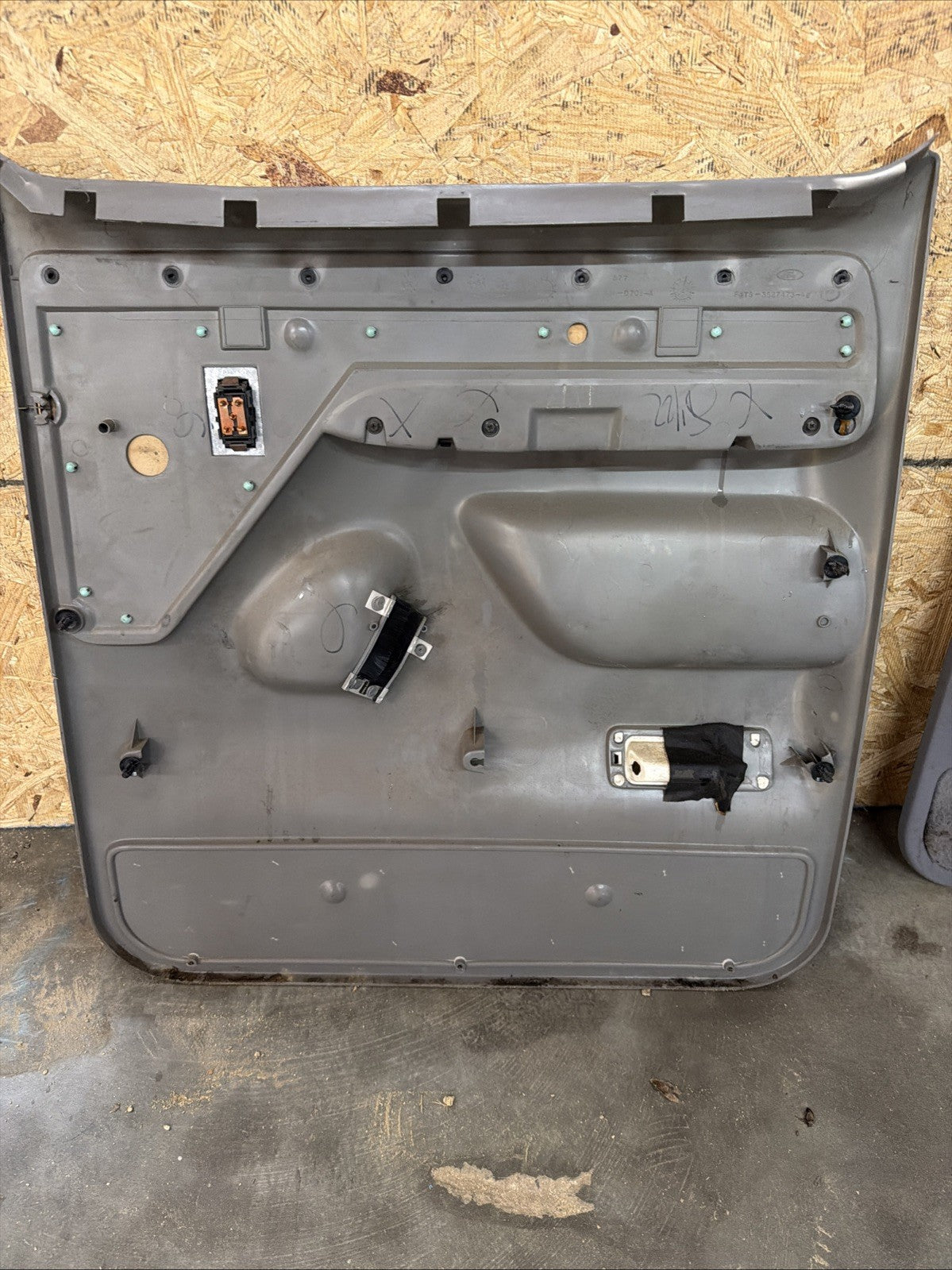 1994‑1997 OBS Ford F250 F350 Rear Crew Cab Door Panels POWER Opal Gray OEM PAIR