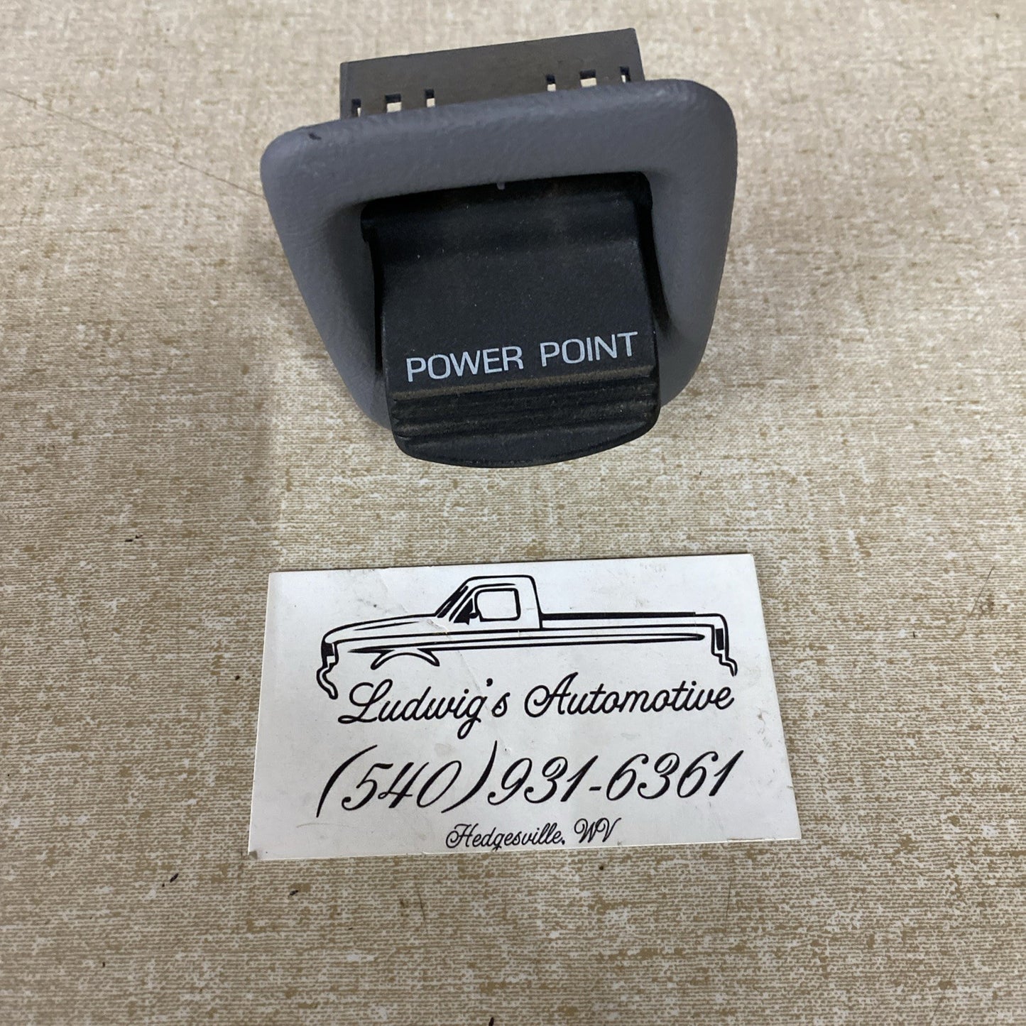 92-96 FORD F150 TRUCK DASH POWER POINT 12V POWER SOCKET GRAY F250 F350