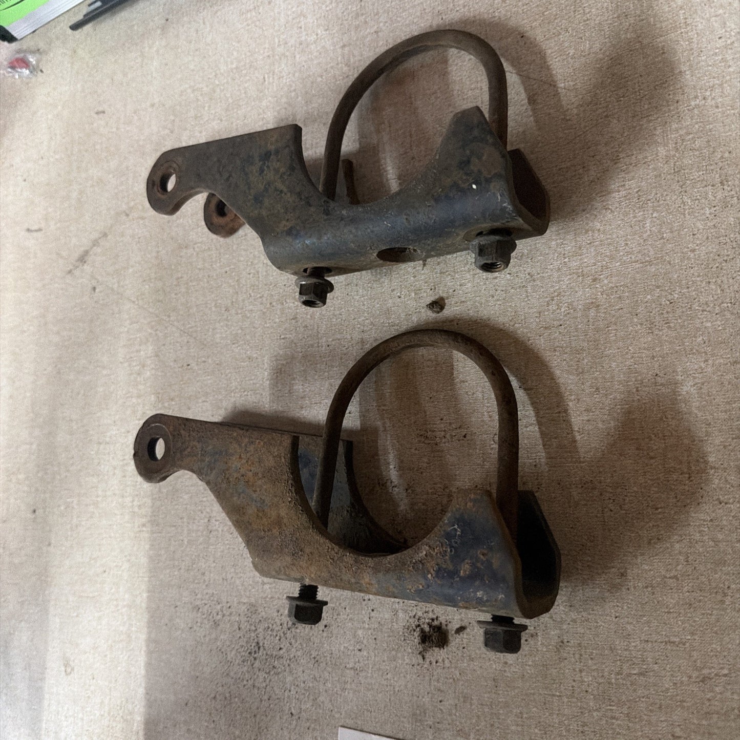 92-97 F350 Cab And Chassis Rear Shock Mount Brackets F5TA-4A047-BB