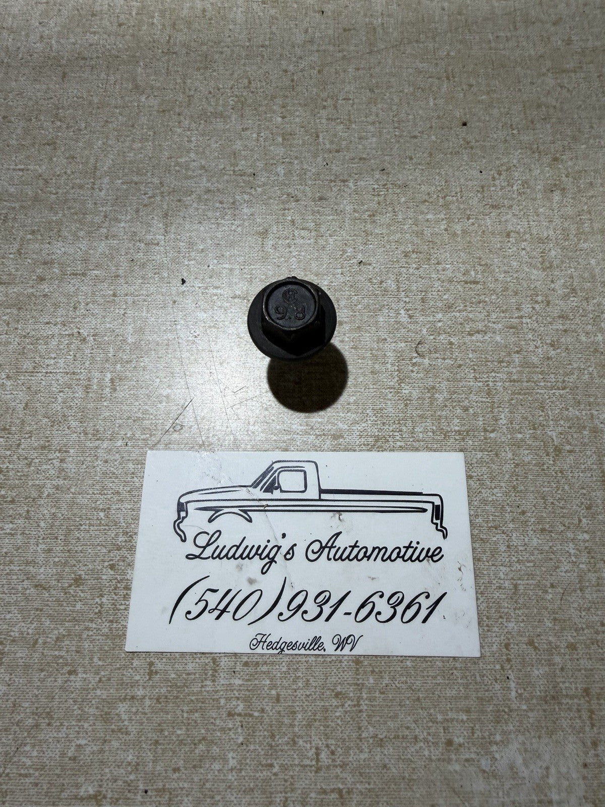 1992-1996 Ford F150 F250 F350 Fsuperduty Bronco OEM steering wheel retainer bolt