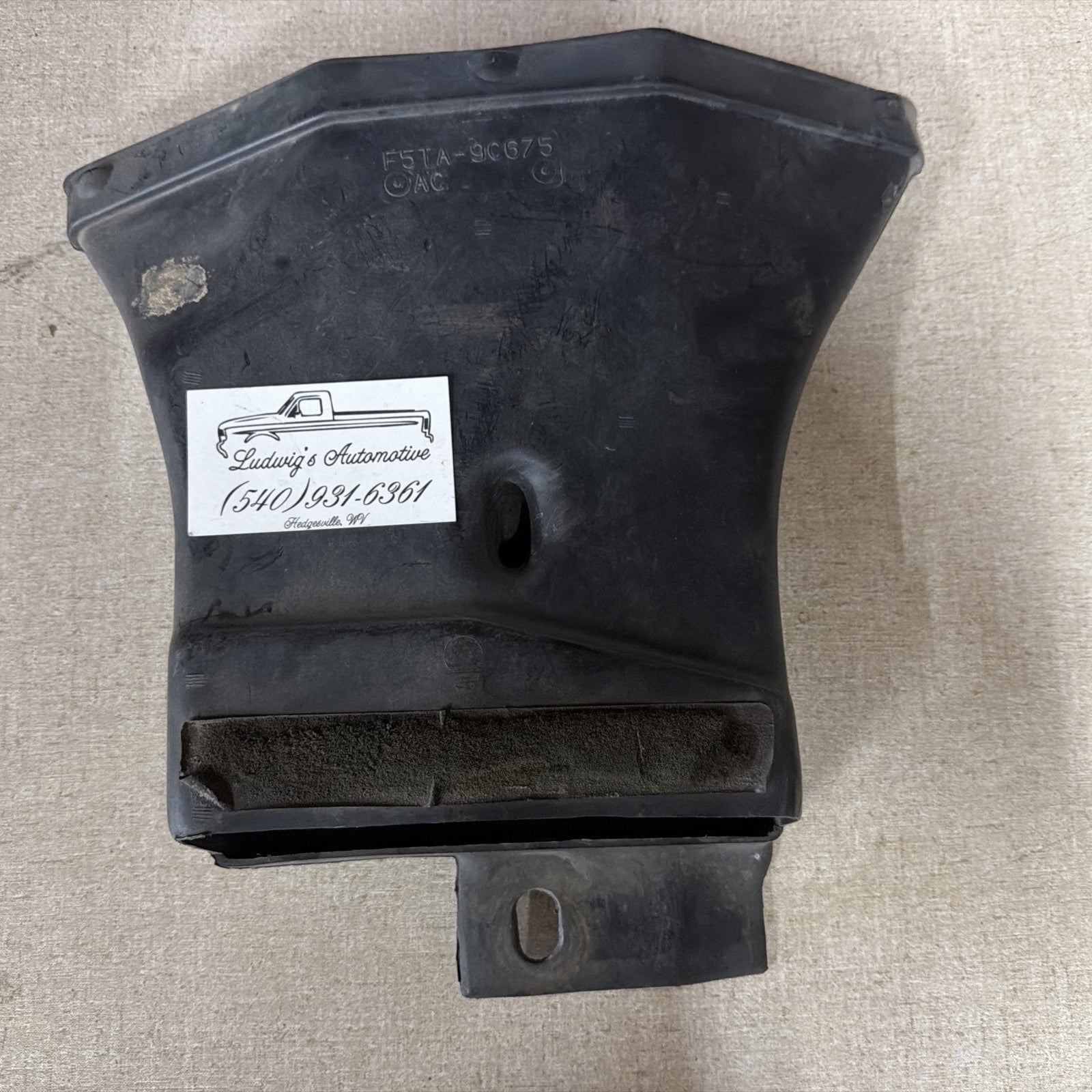 1995-1997 Ford F-250 F-350 7.3L Diesel Air Cleaner Intake Duct F5TA-9C675-AC OEM