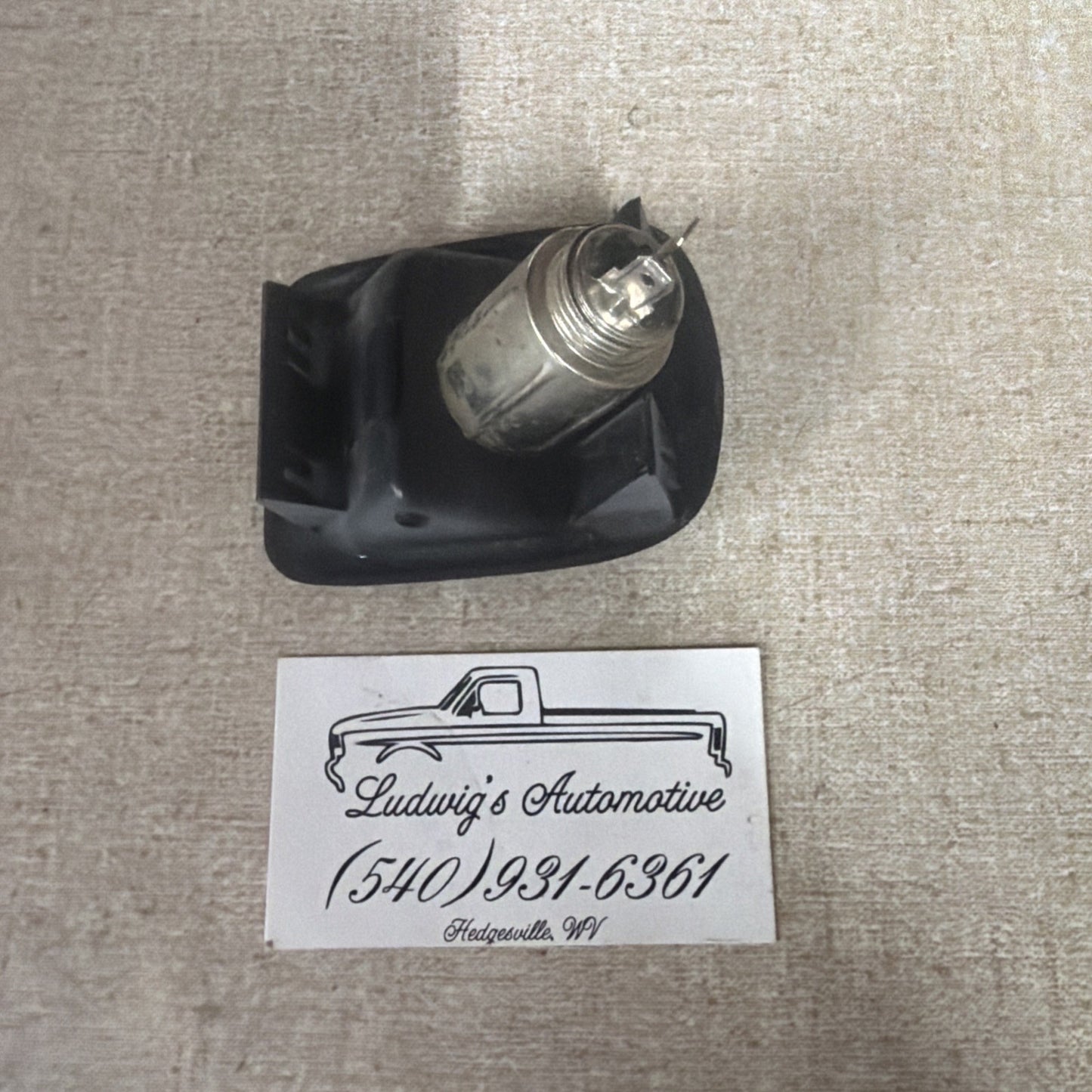 92-96 FORD F150 F250 F350 DASH POWER POINT 12V POWER SOCKET OPAL GREY