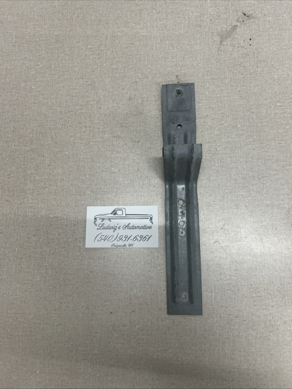 87 - 91 FORD F150 BRONCO F250 F350 DOOR PANEL ARMREST SUPPORT BRACKET RH LH OEM