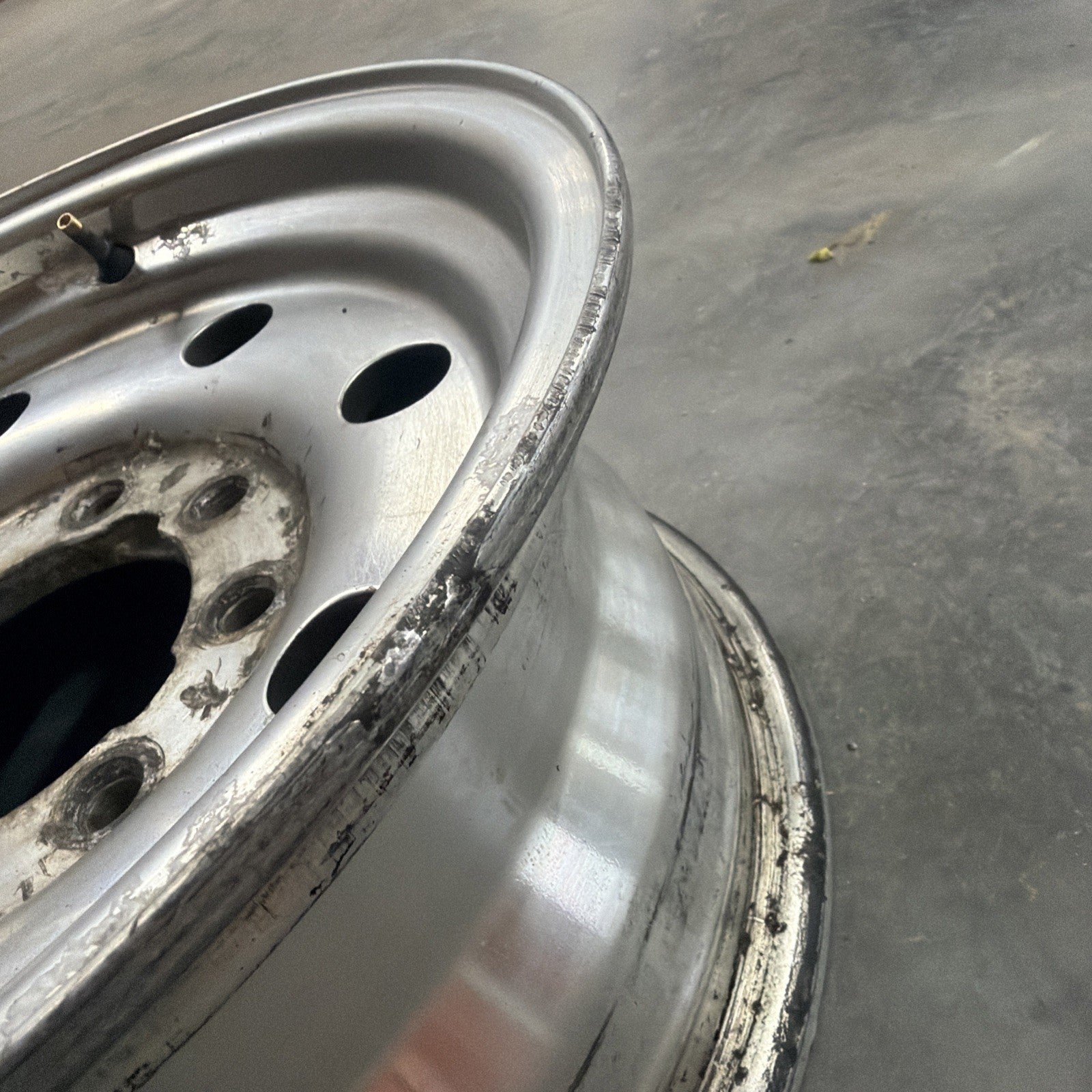 1992-1997 Ford F250,F350 Aluminum 16” 8x6.5 Single Wheel