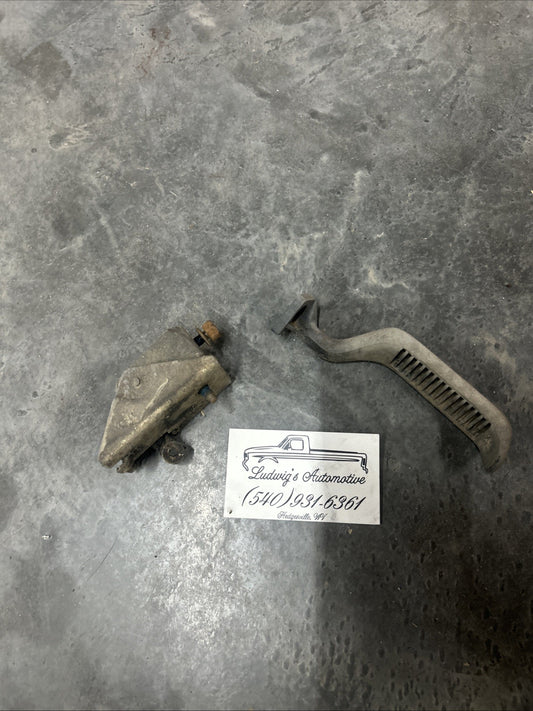 1987-1991 Ford Truck F150 F250 F350 Passenger RH Interior Inner Door Handle OEM