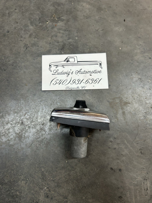 92-97 FORD OBS F150 F250 F350 BRONCO RADIO ANTENNA Base Mount OEM Used