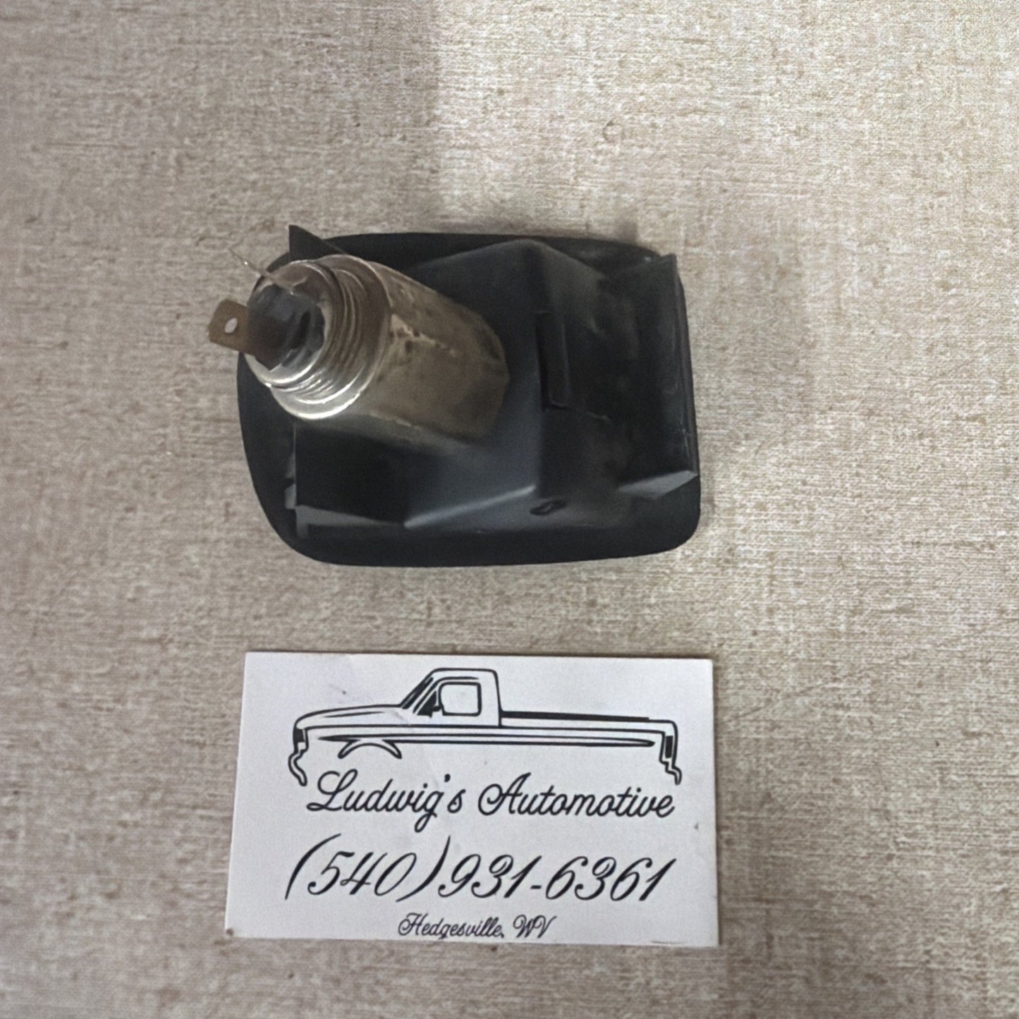 92-96 FORD F150 F250 F350 DASH POWER POINT 12V POWER SOCKET OPAL GREY