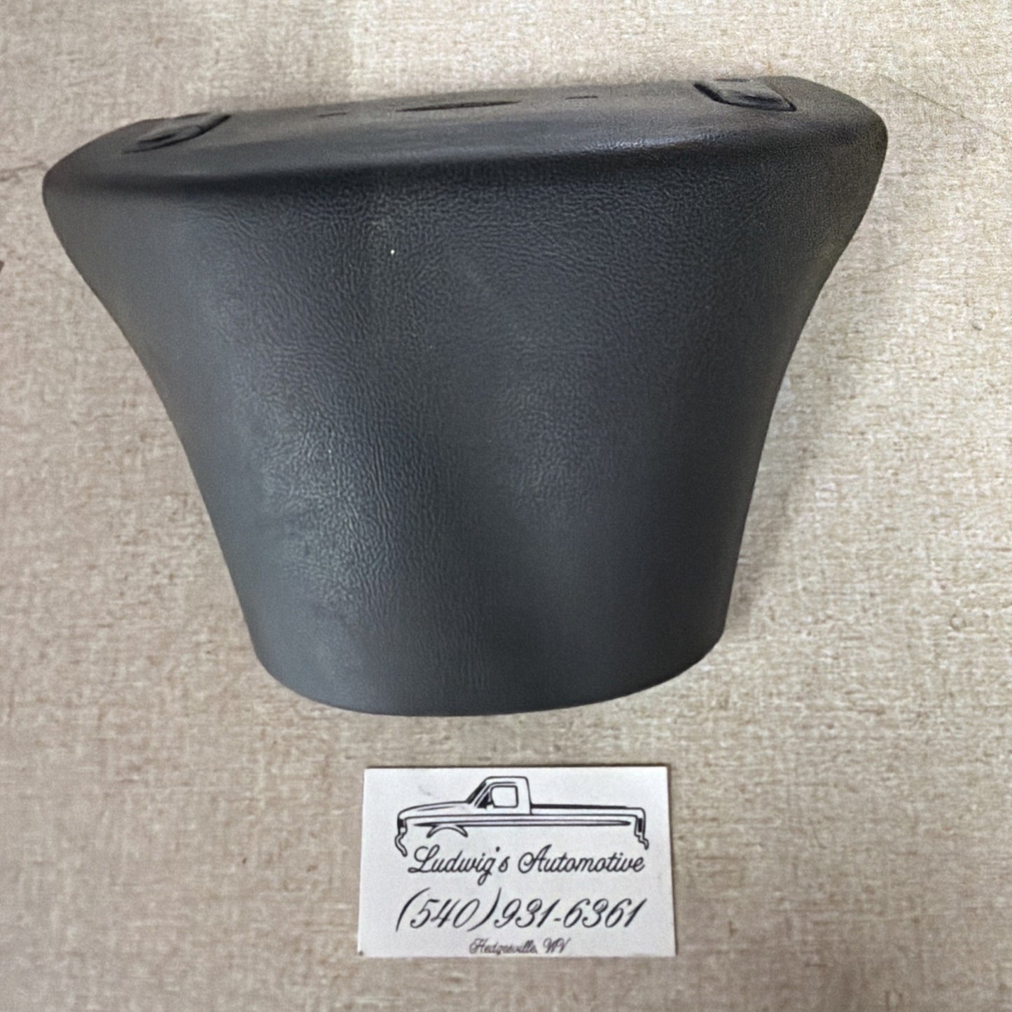 1992-1997 Ford Bronco F150 F250 Steering Wheel Horn Pad w/ Cruise Control Button