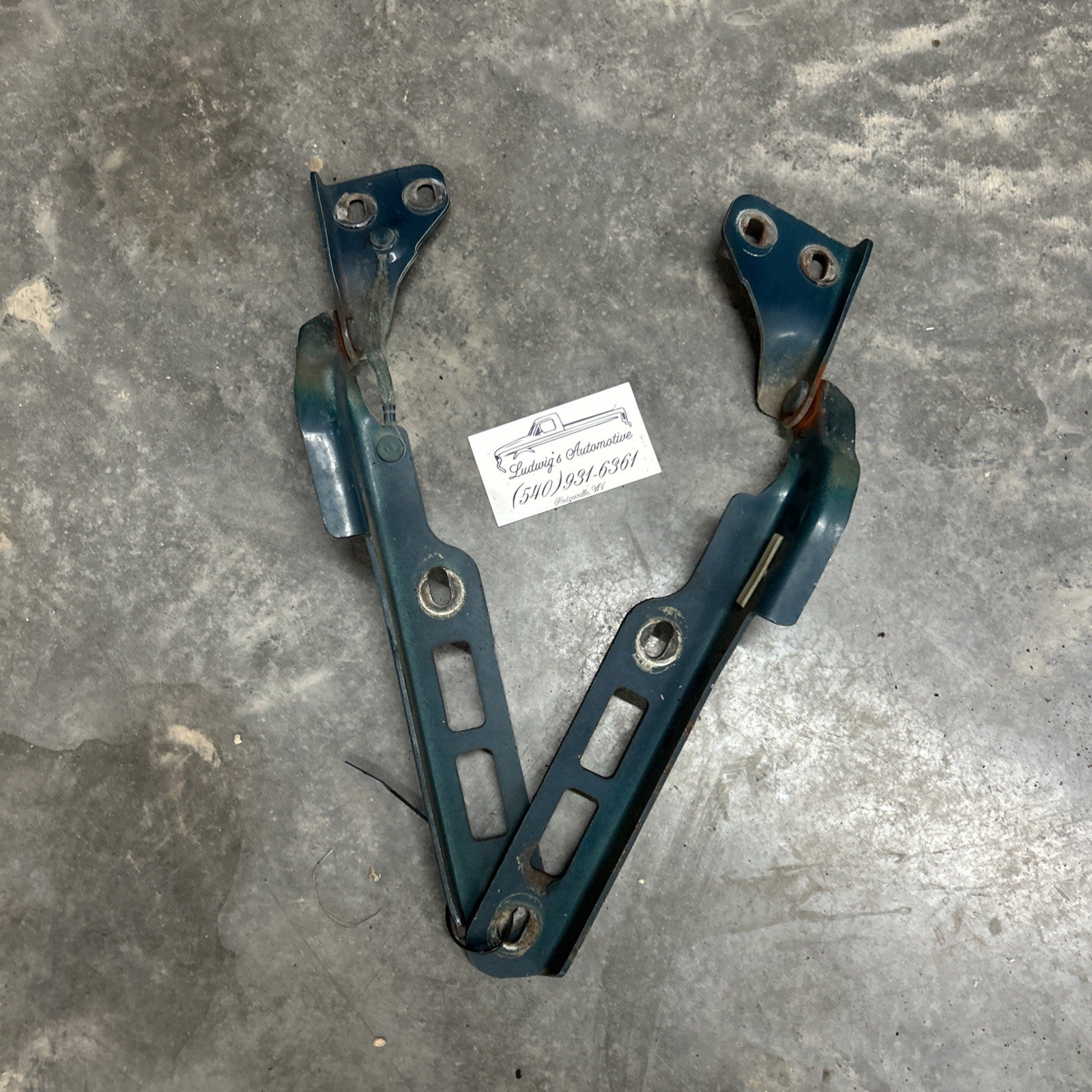 1987 - 1997 Ford F150 F250 F350 Hood Hinge Set. Left & Right OEM