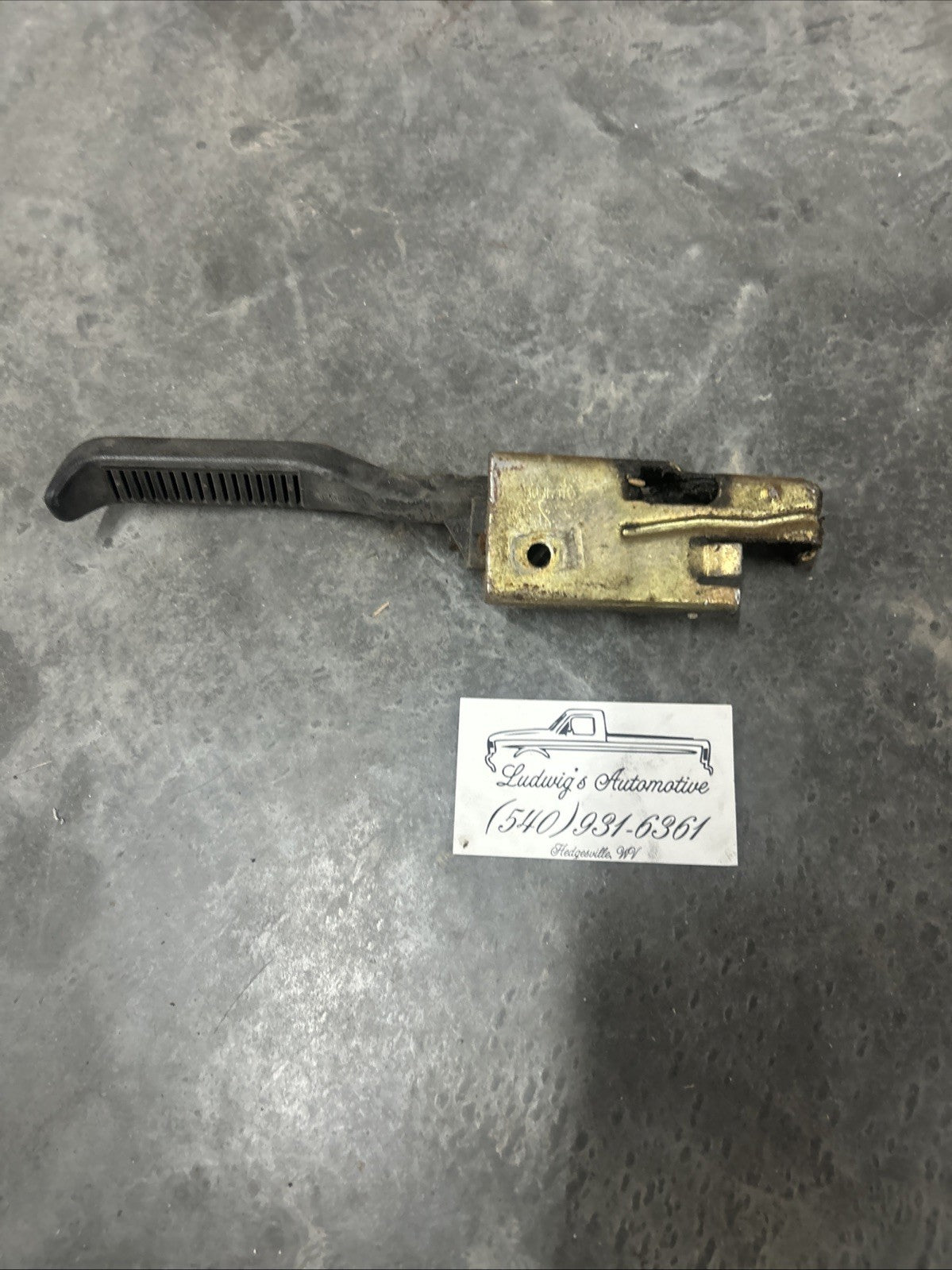 1992-1996 Ford Truck F150 F250 F350 Passenger RH Interior Inner Door Handle OEM