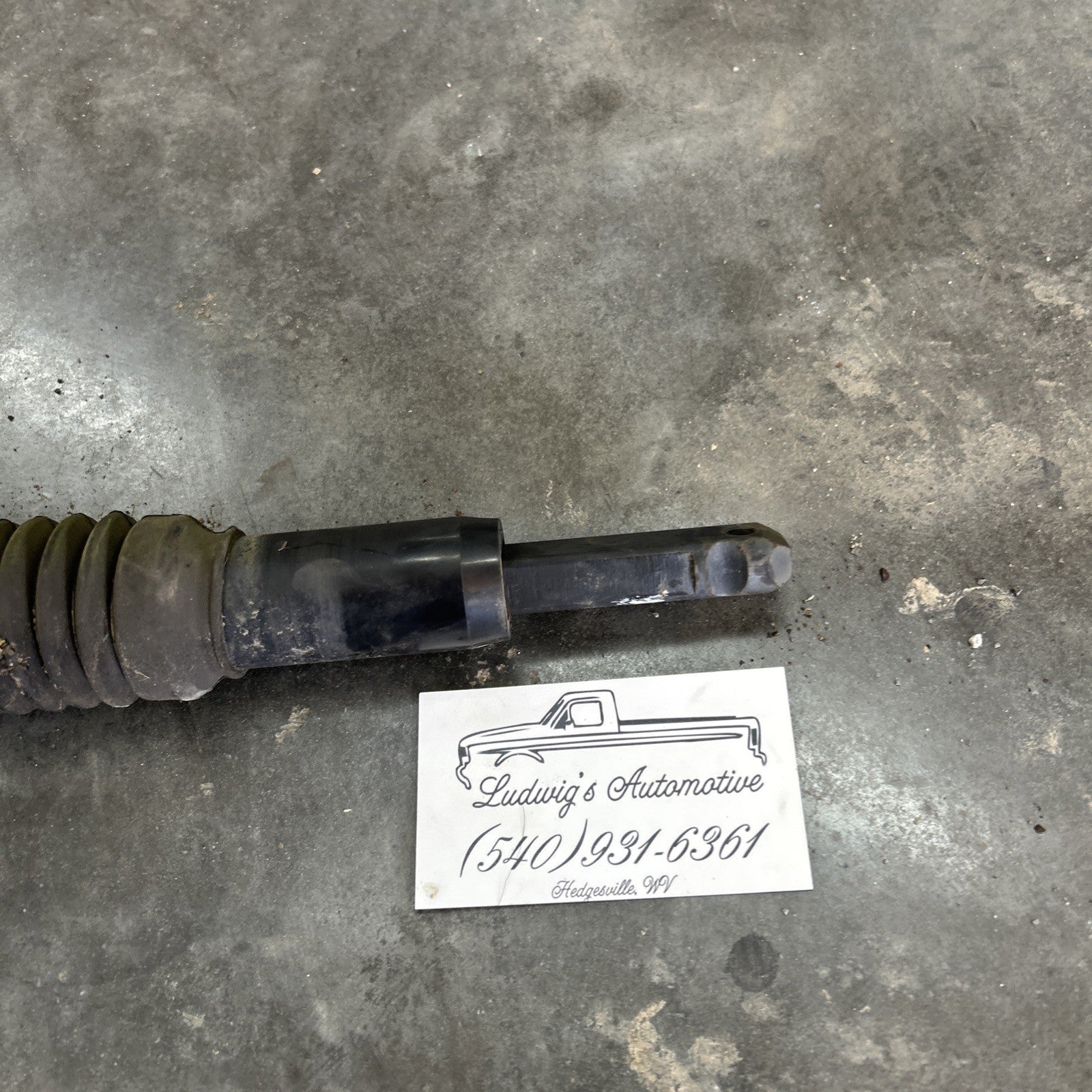 92-96 Ford F-150 F-250 F-350 Steering Column Intermediate Shaft OEM F7DZ7361A