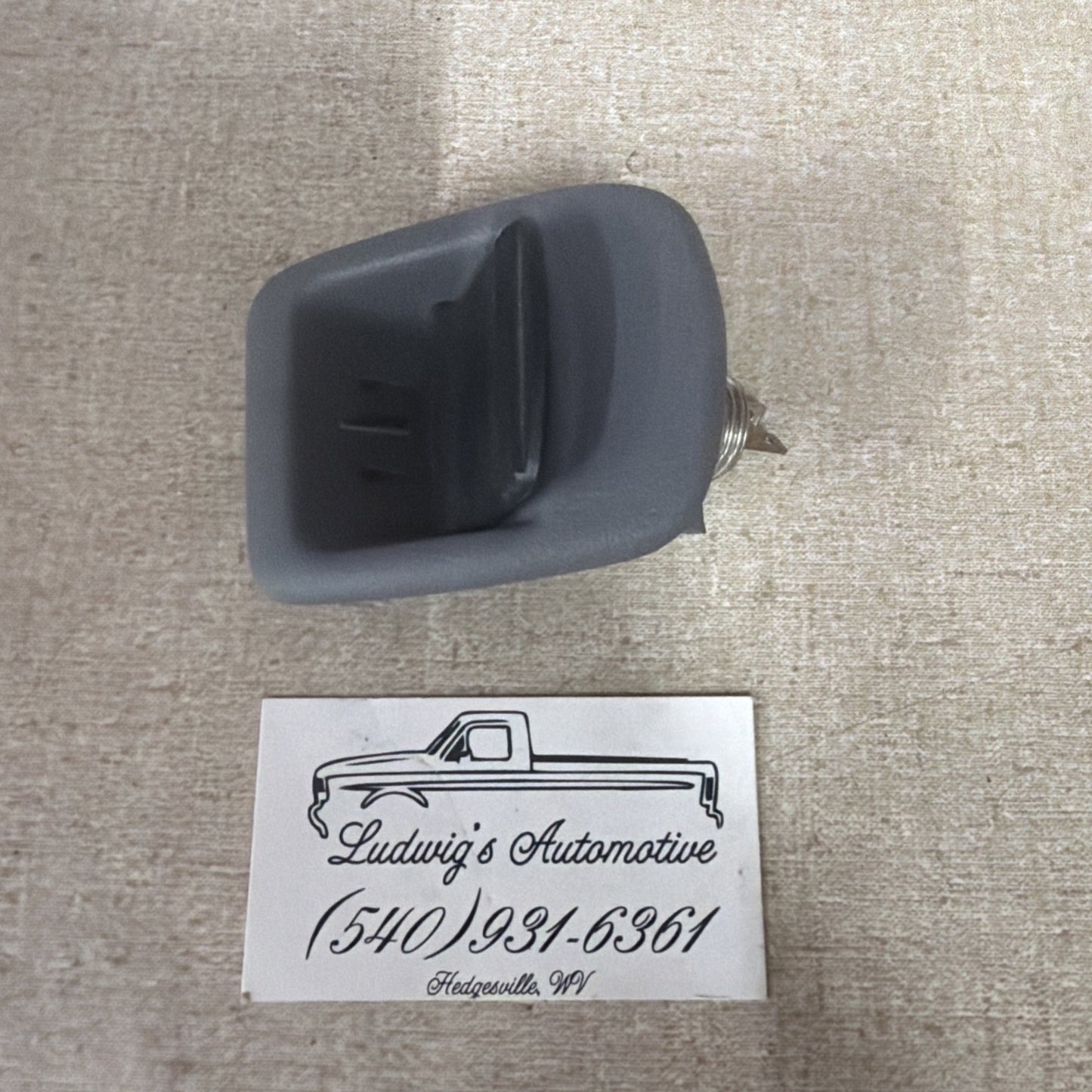 92-96 FORD F150 F250 F350 DASH POWER POINT 12V POWER SOCKET OPAL GREY