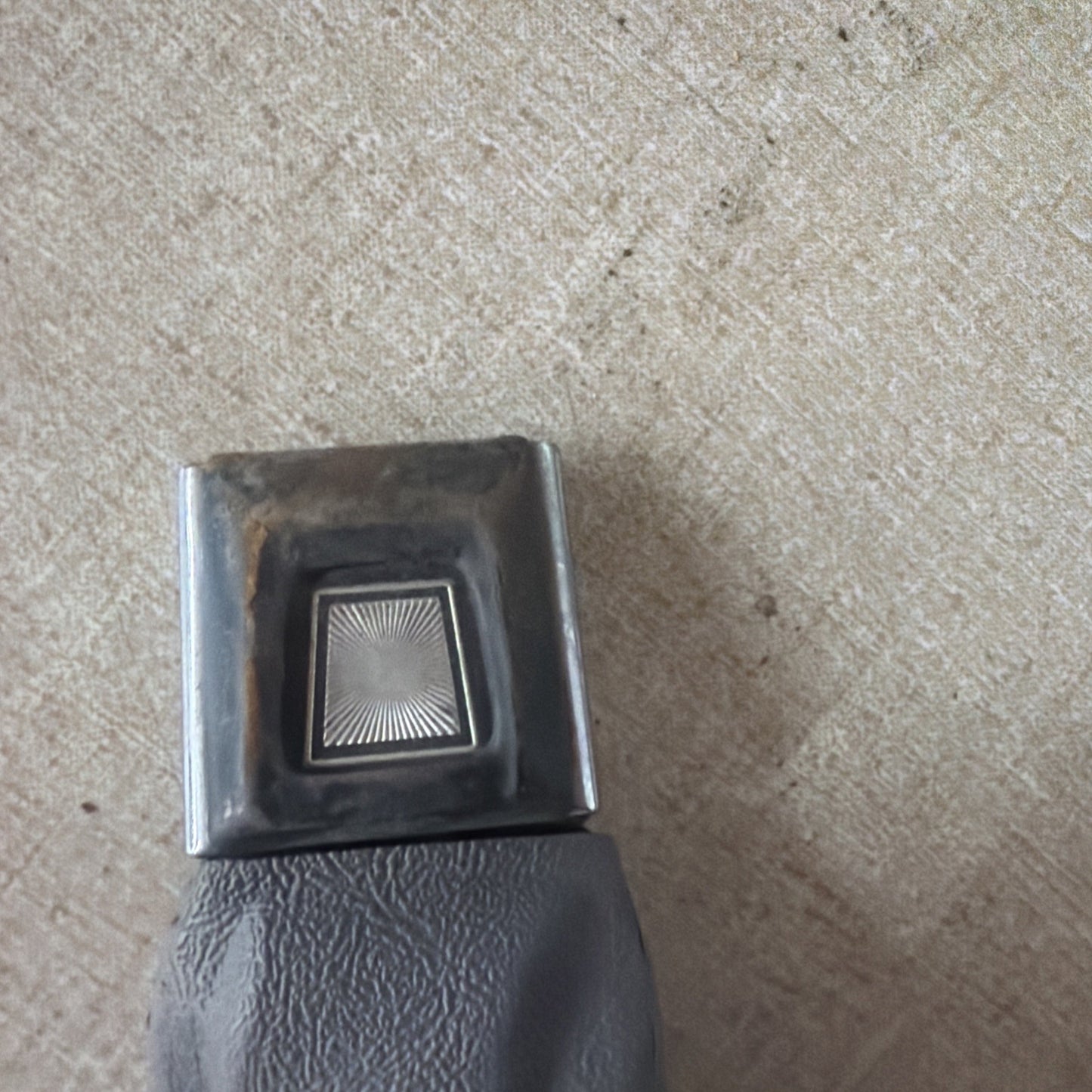 92-96 OBS Ford single cab bench seat Driver buckle F150 f250 f350 Opal