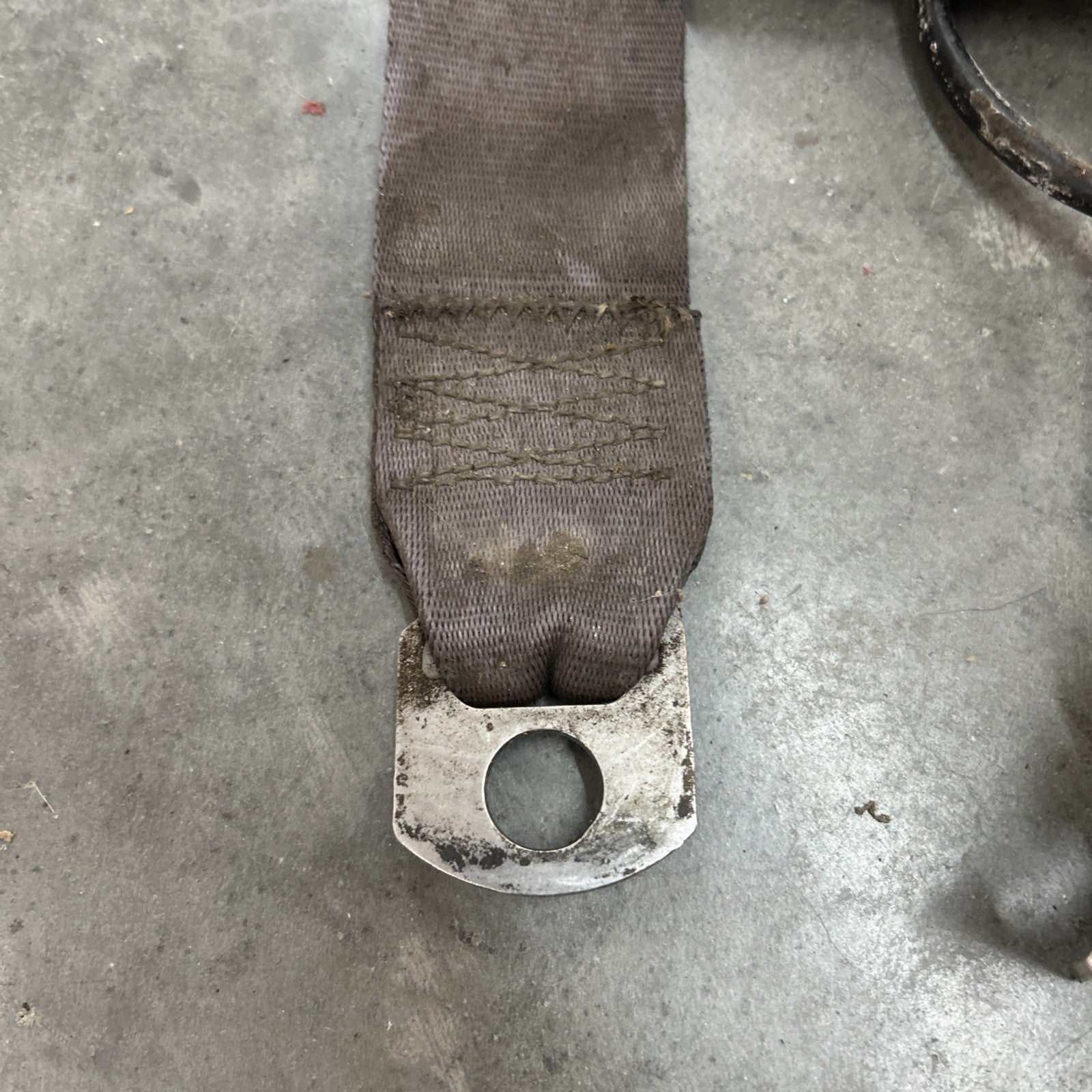 80-97 Ford f150 F250 F350 Seat Belt Buckle Set Bench Seat Black Driver Passenger